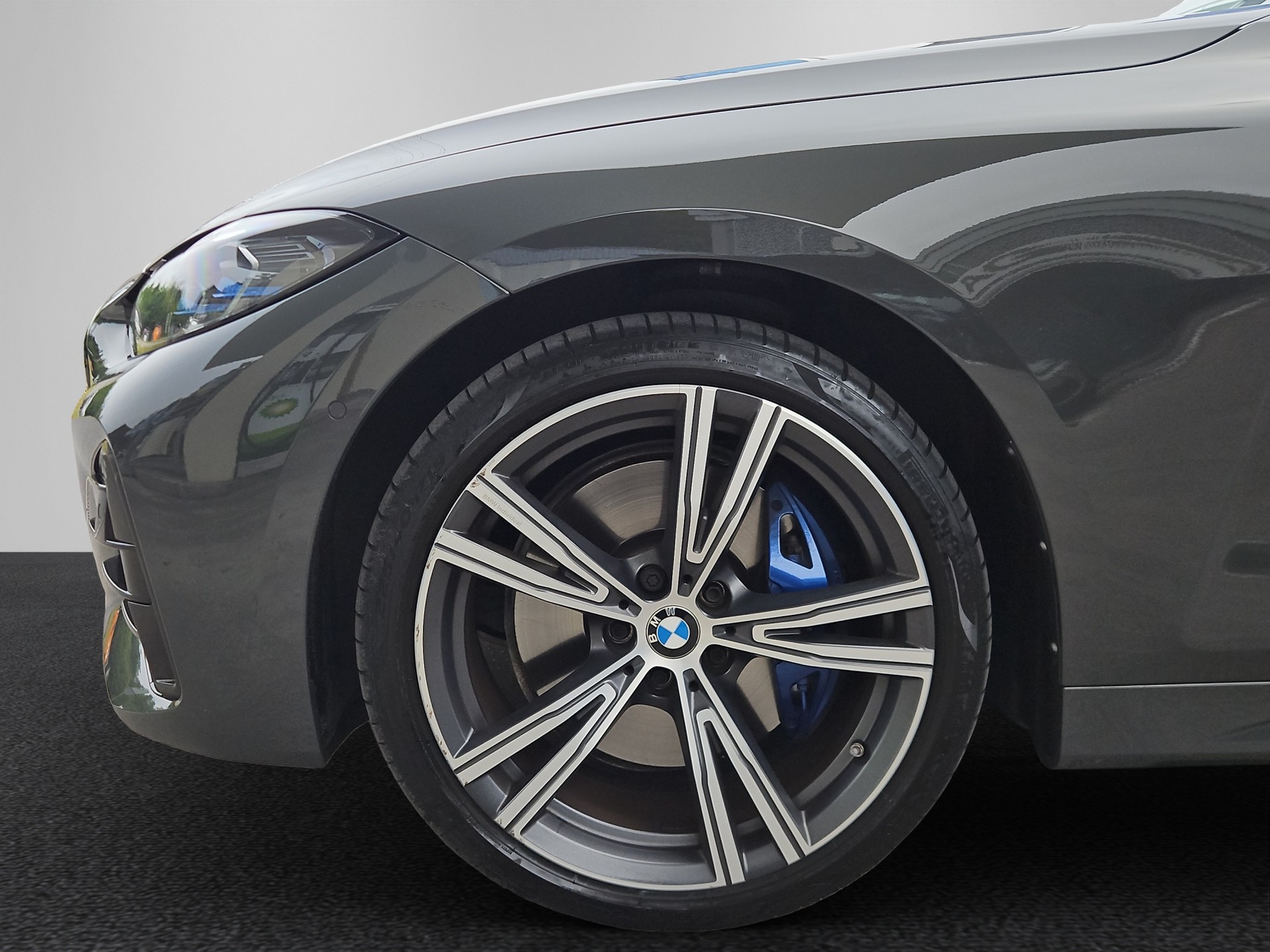 BMW M440i xDrive Cabrio-image-9