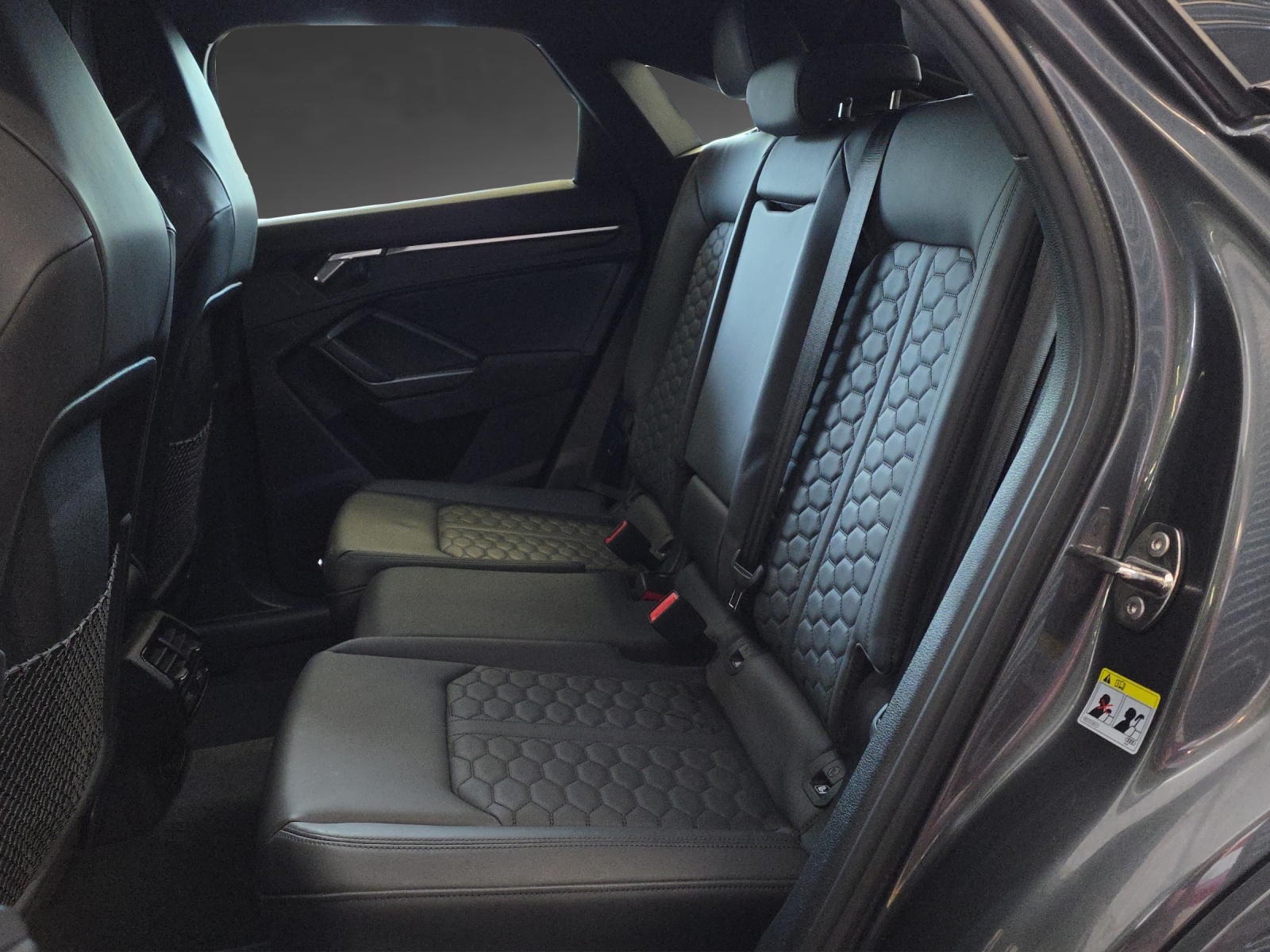 AUDI RS Q3 Sportback quattro S tronic-image-6