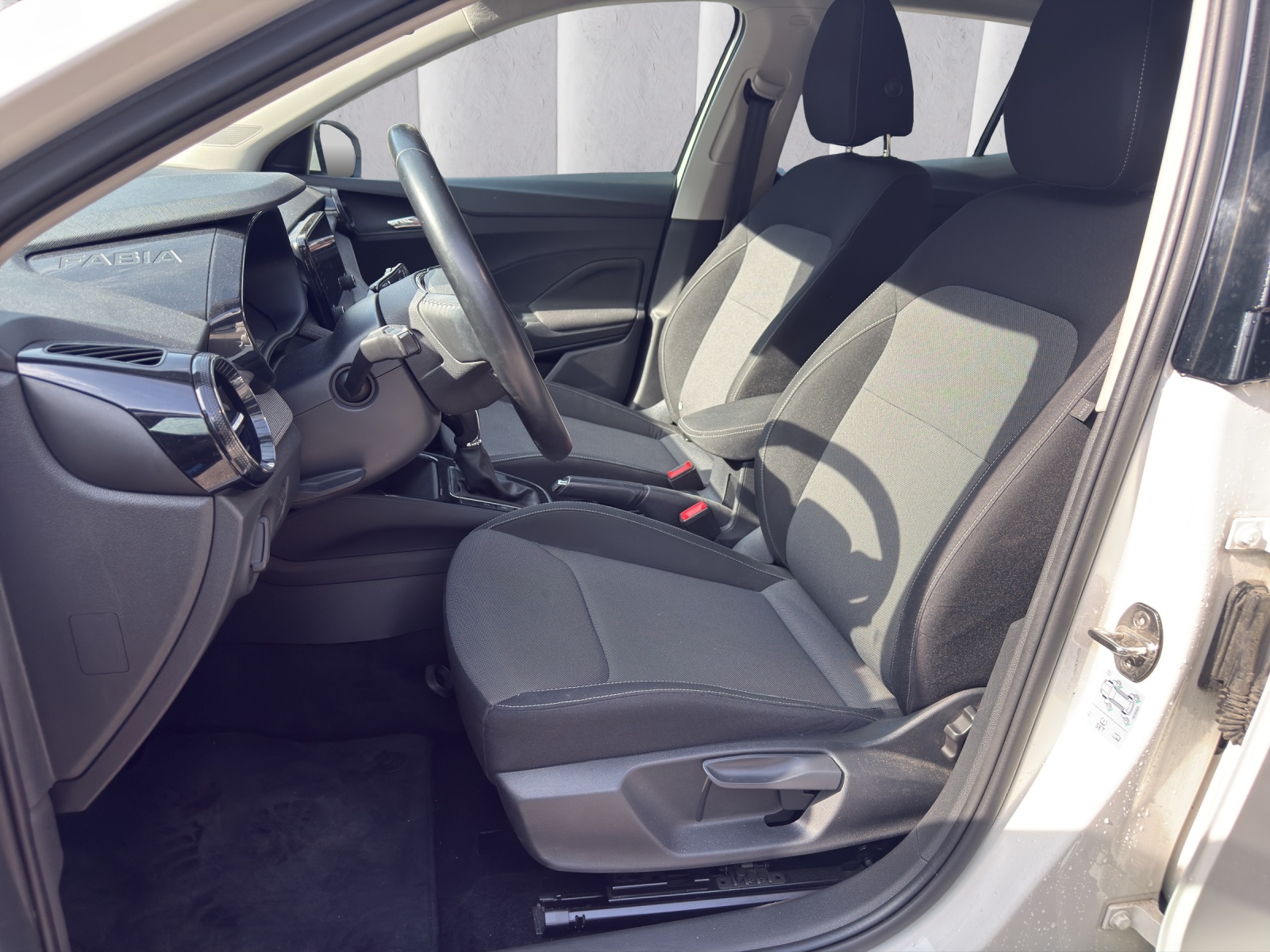 SKODA Fabia 1.0 TSI Ambition DSG-image-6