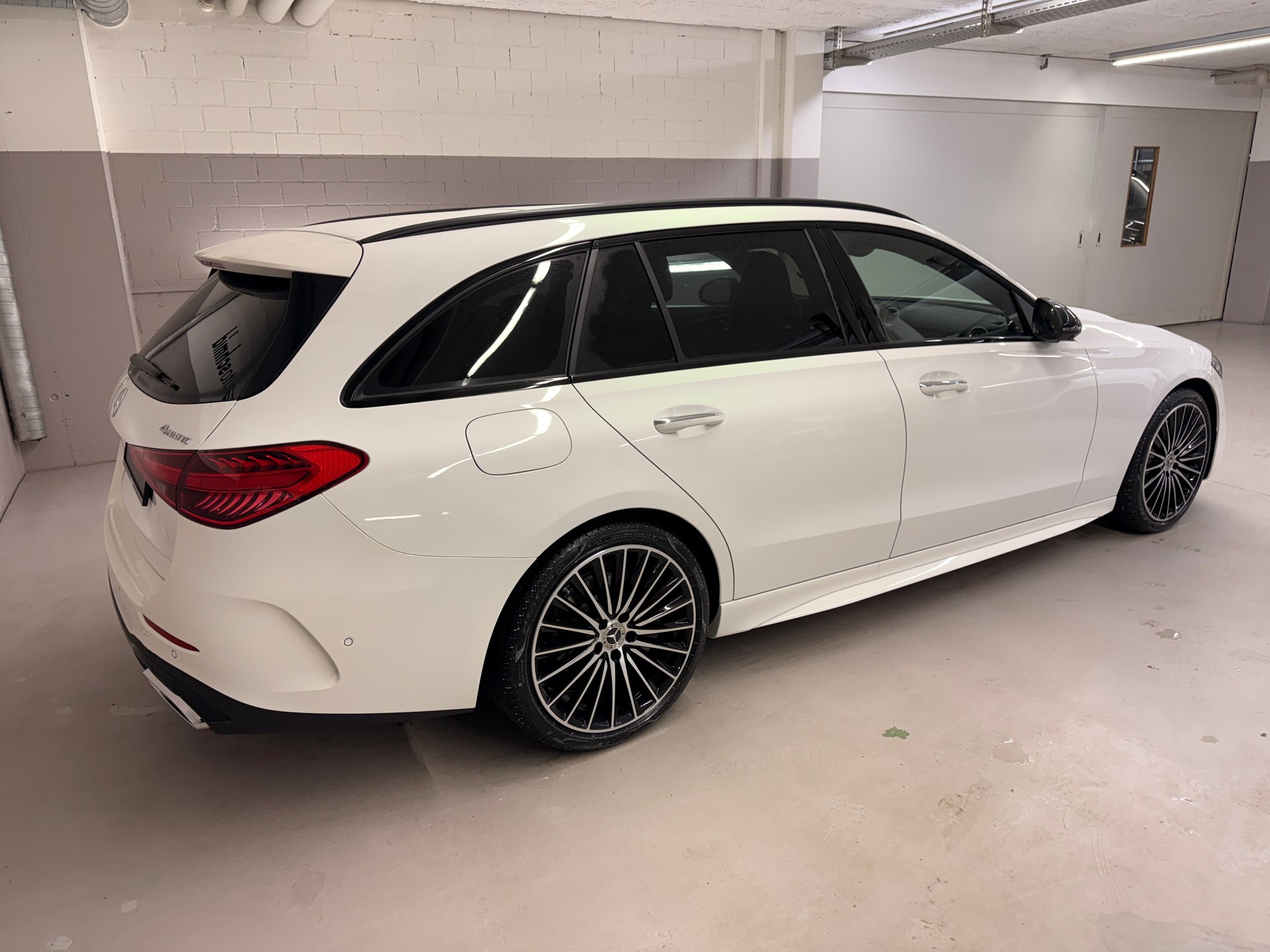 MERCEDES-BENZ C 220 d T 4 Matic Swiss Star-image-3