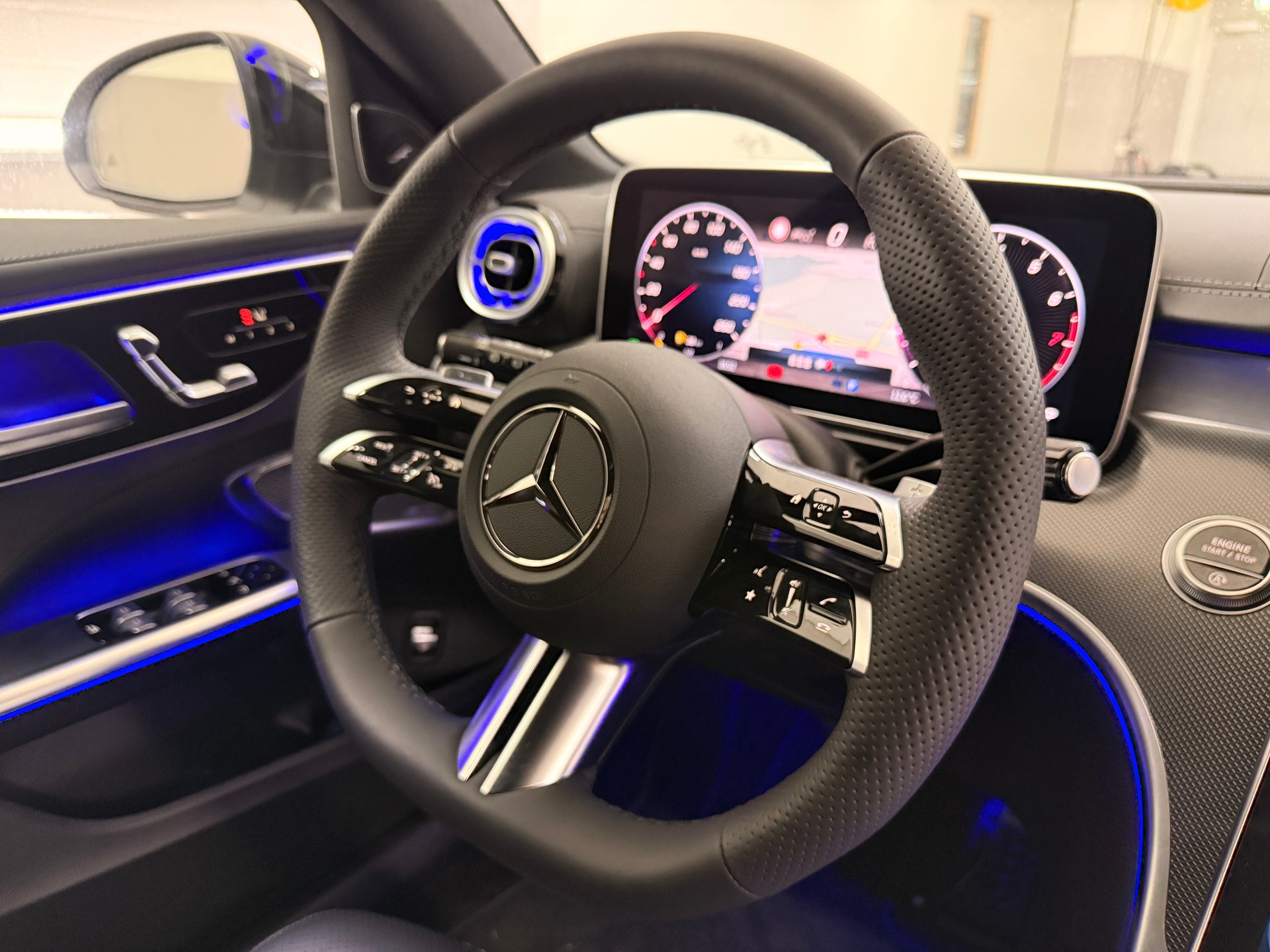 MERCEDES-BENZ C 220 d T 4 Matic Swiss Star-image-14