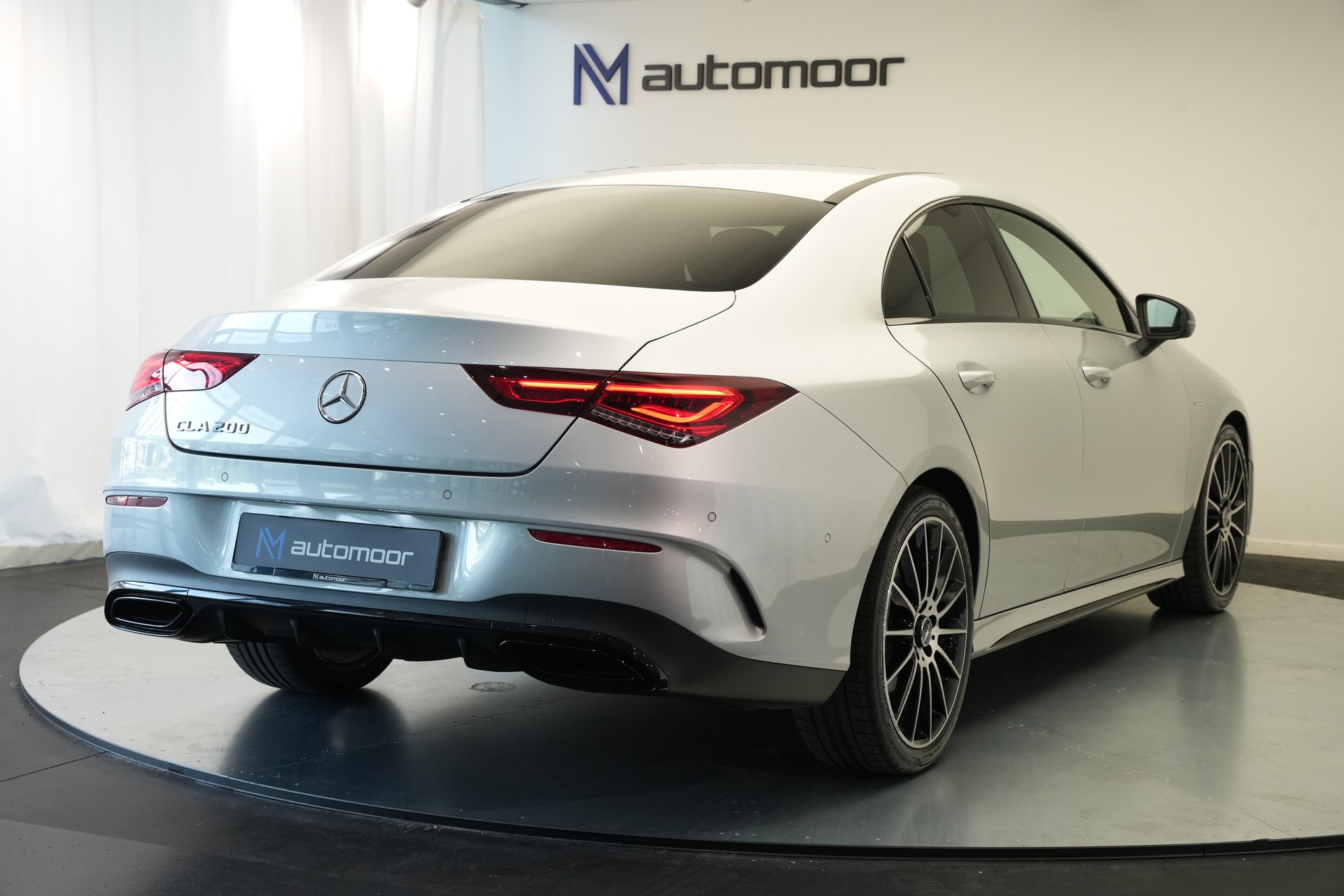 MERCEDES-BENZ CLA 200 AMG Line 7G-DCT-image-35