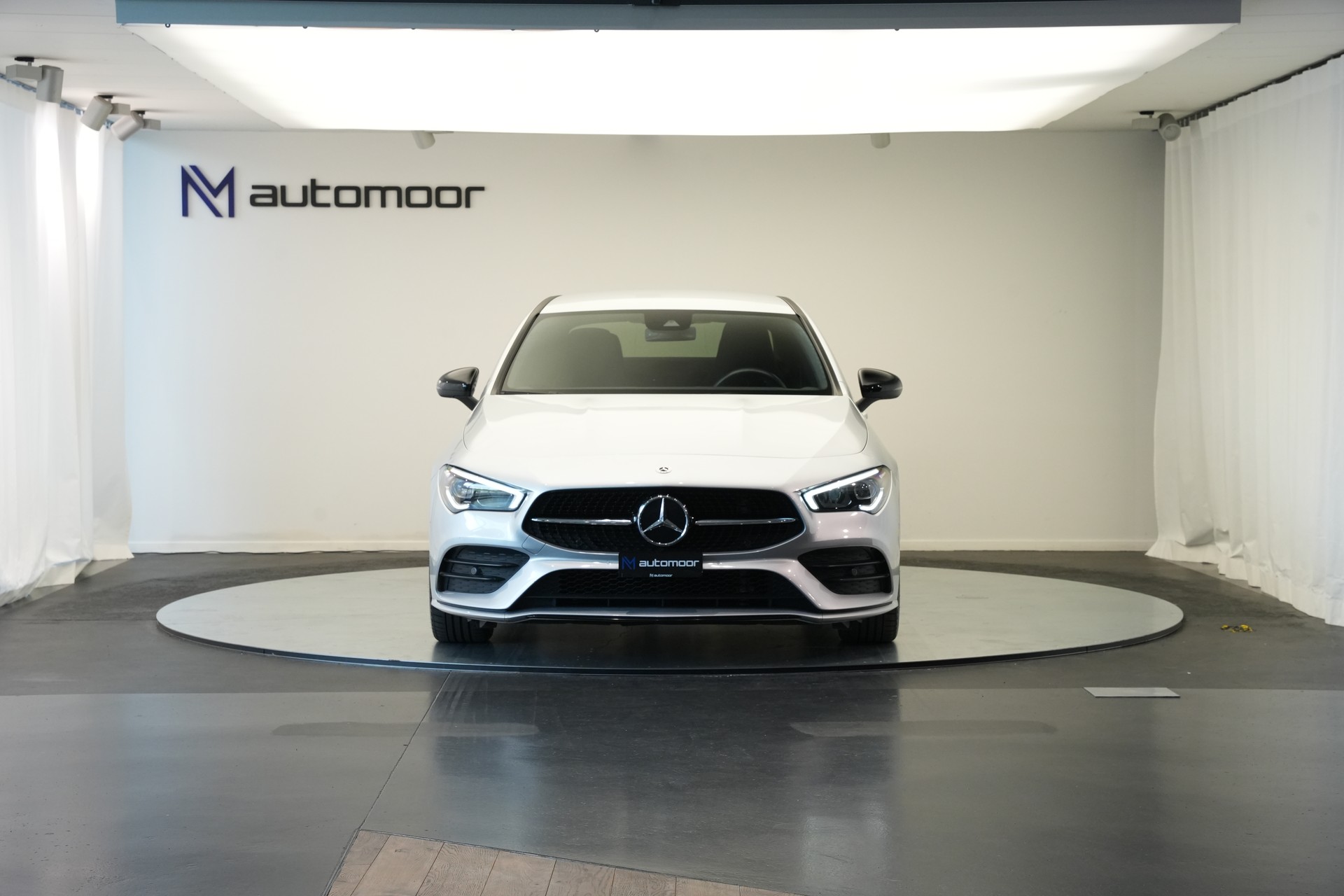 MERCEDES-BENZ CLA 200 AMG Line 7G-DCT-showroom-element-1