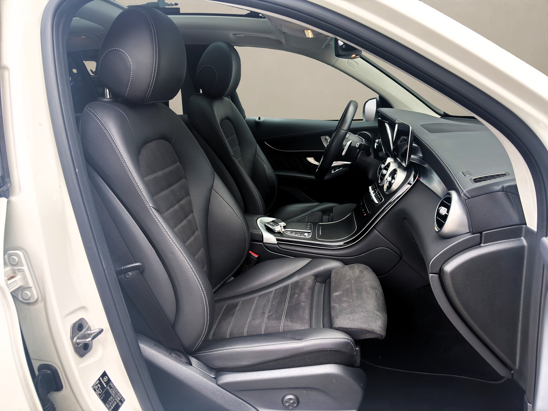 MERCEDES-BENZ GLC 300 e❗AMG Line❗4Matic 9G-Tronic ✅CH-Fahrzeug & Frisch ab Service✅-image-9