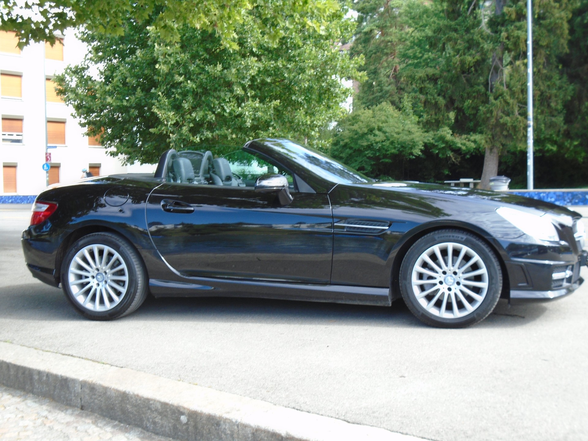 MERCEDES-BENZ SLK 200-image-1