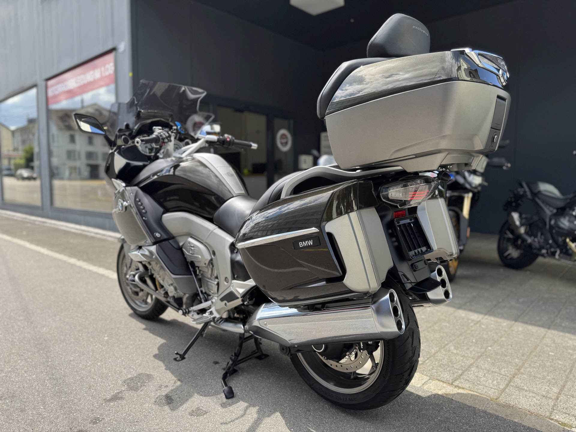 BMW K 1600 GTL Exclusive-showroom-element-2
