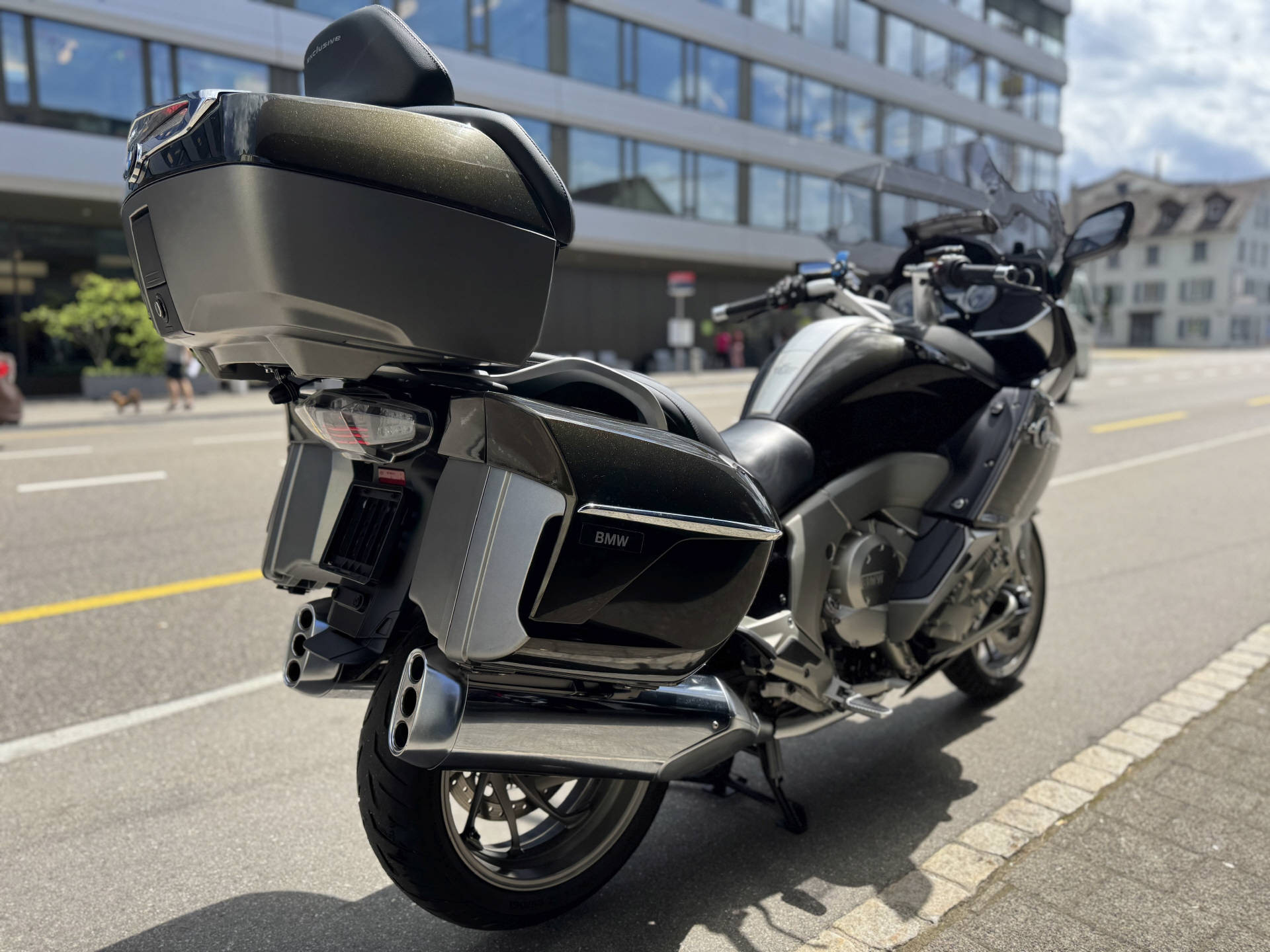 BMW K 1600 GTL Exclusive-showroom-element-3