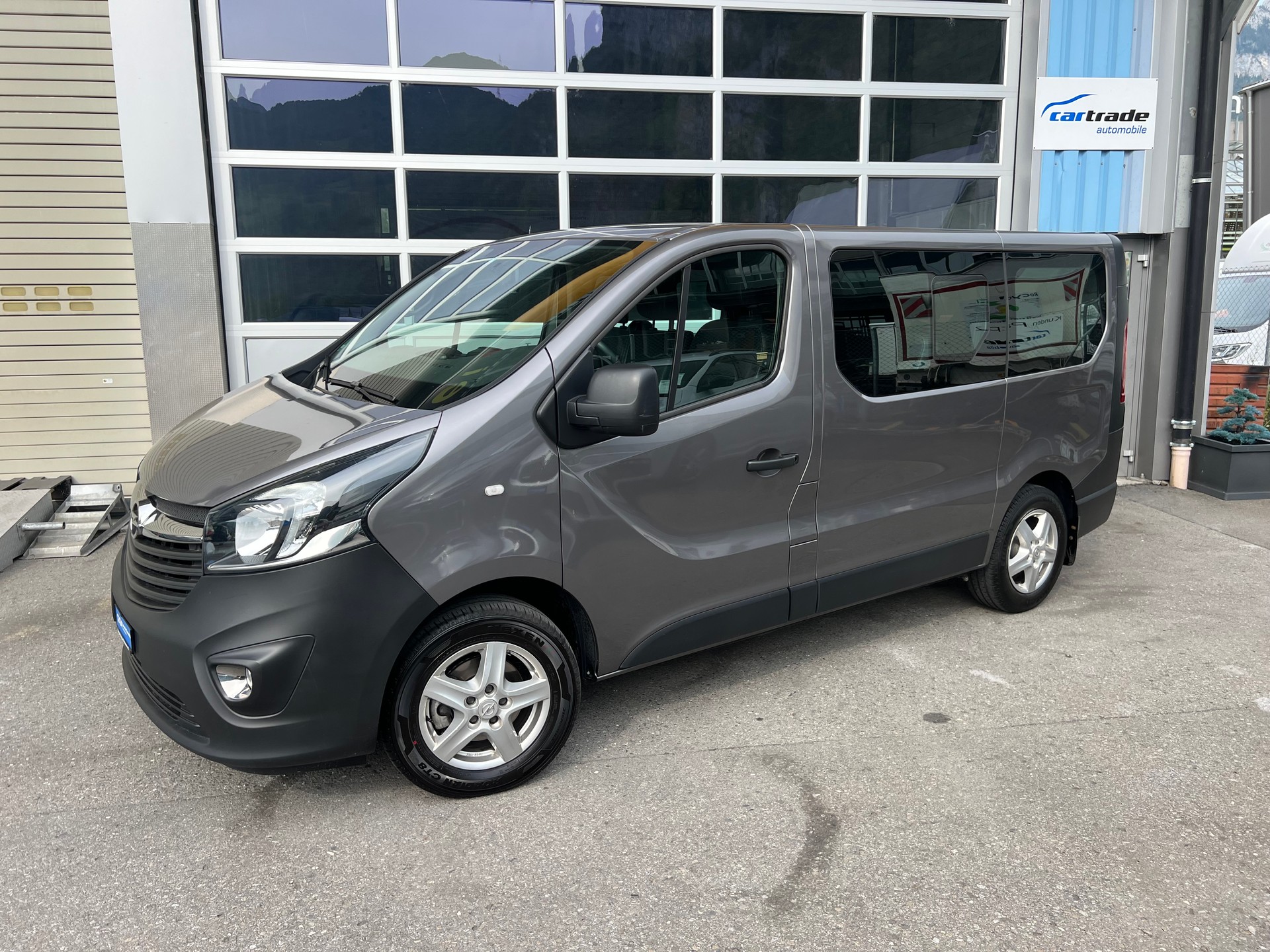 OPEL Vivaro 1.6 CDTI PS 145 9 Sitze *** Klima * Navi * Rückfahrtkamera * Standheizung * ab MFK ***-image-2