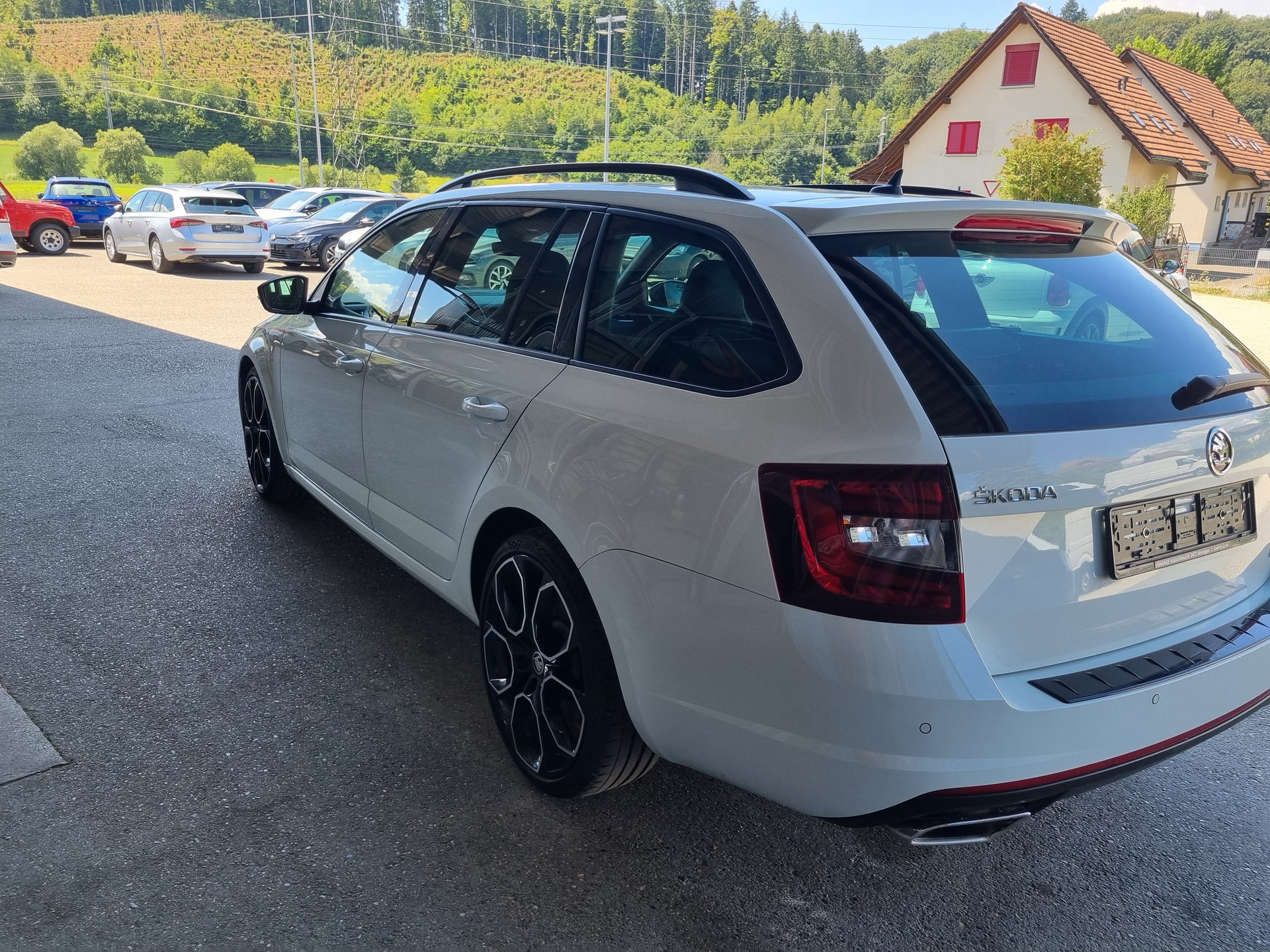 SKODA Octavia Combi 2.0 TSI RS DSG-image-5