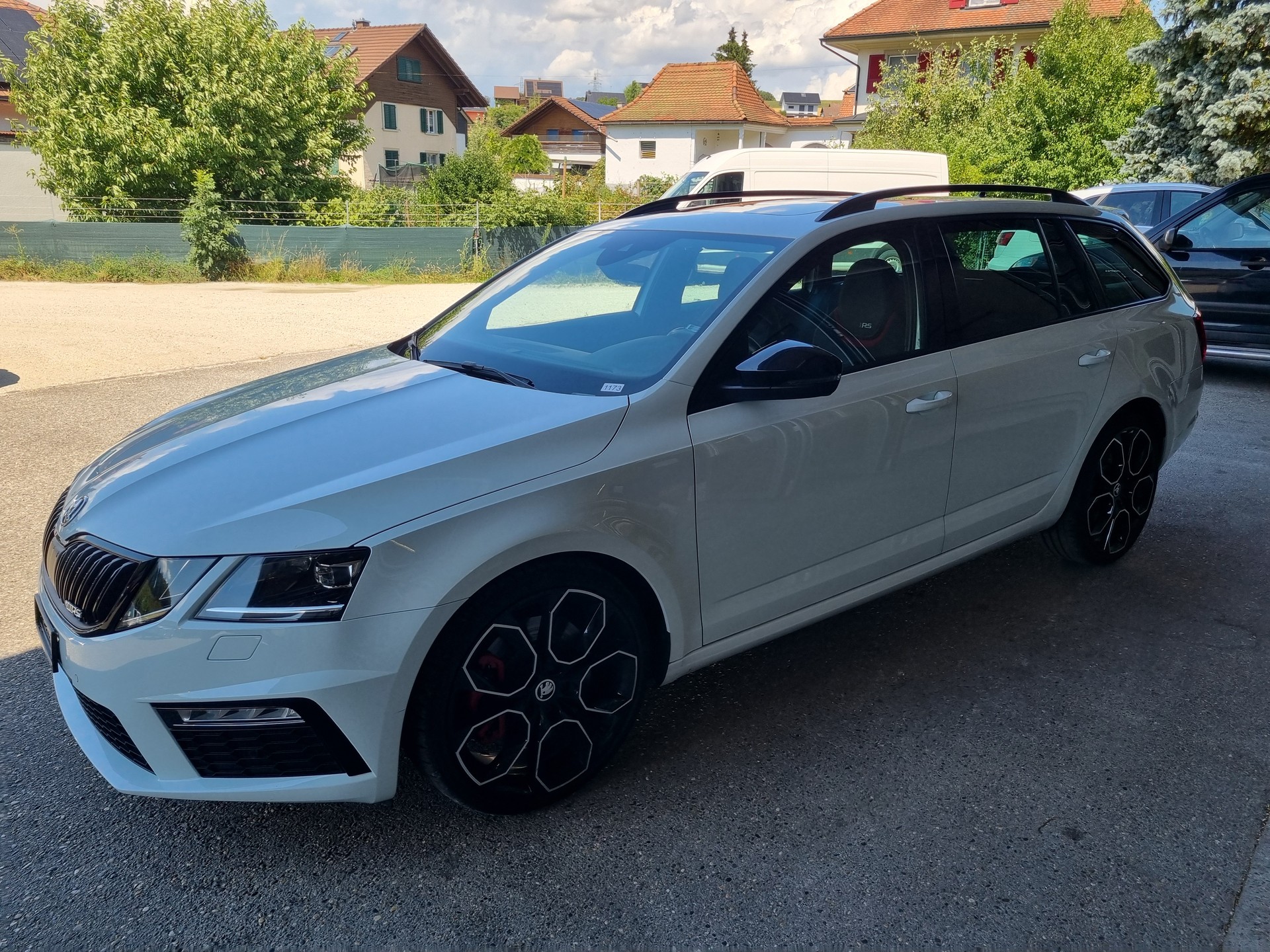 SKODA Octavia Combi 2.0 TSI RS DSG-image-6