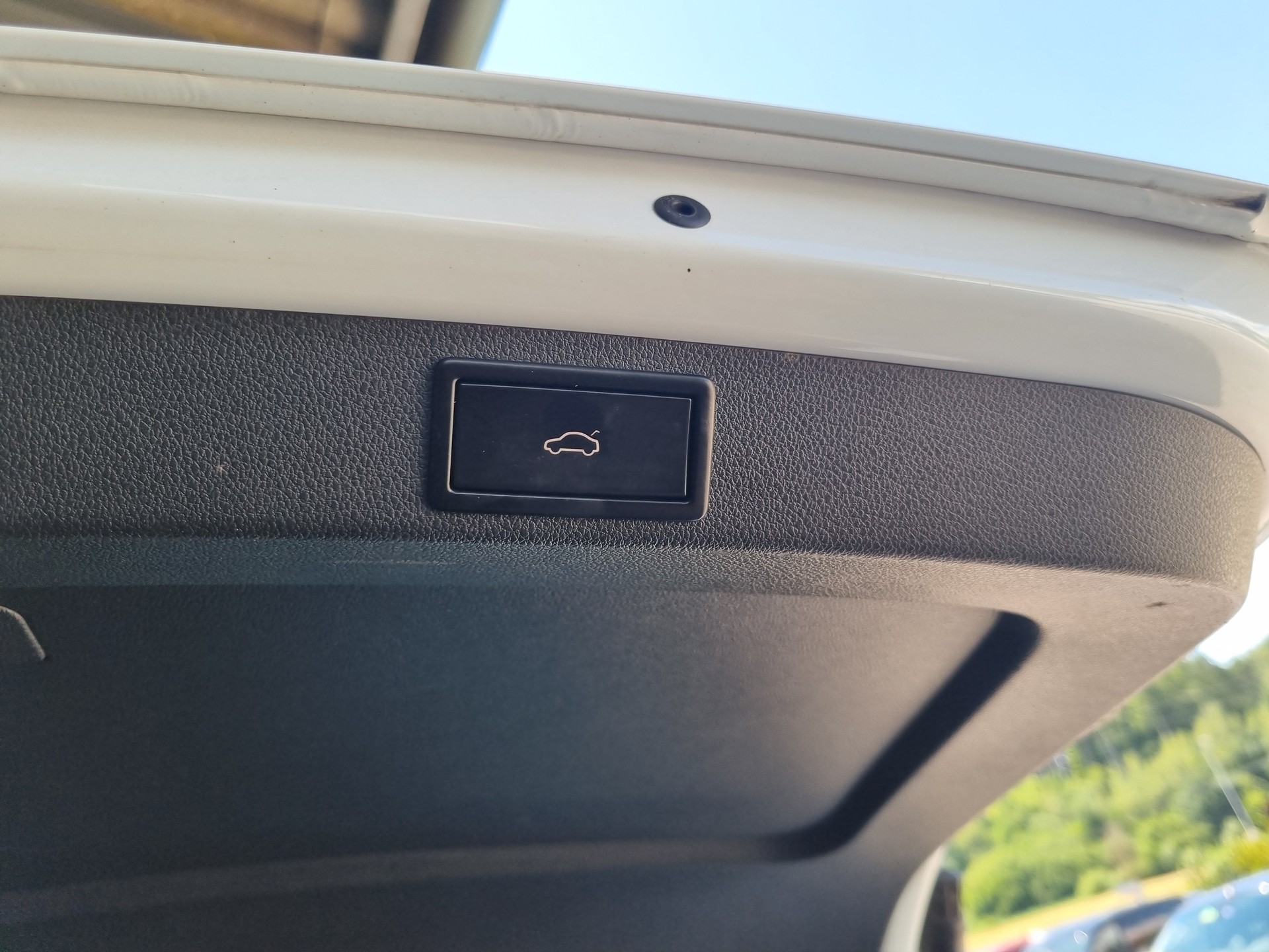 SKODA Octavia Combi 2.0 TSI RS DSG-image-10