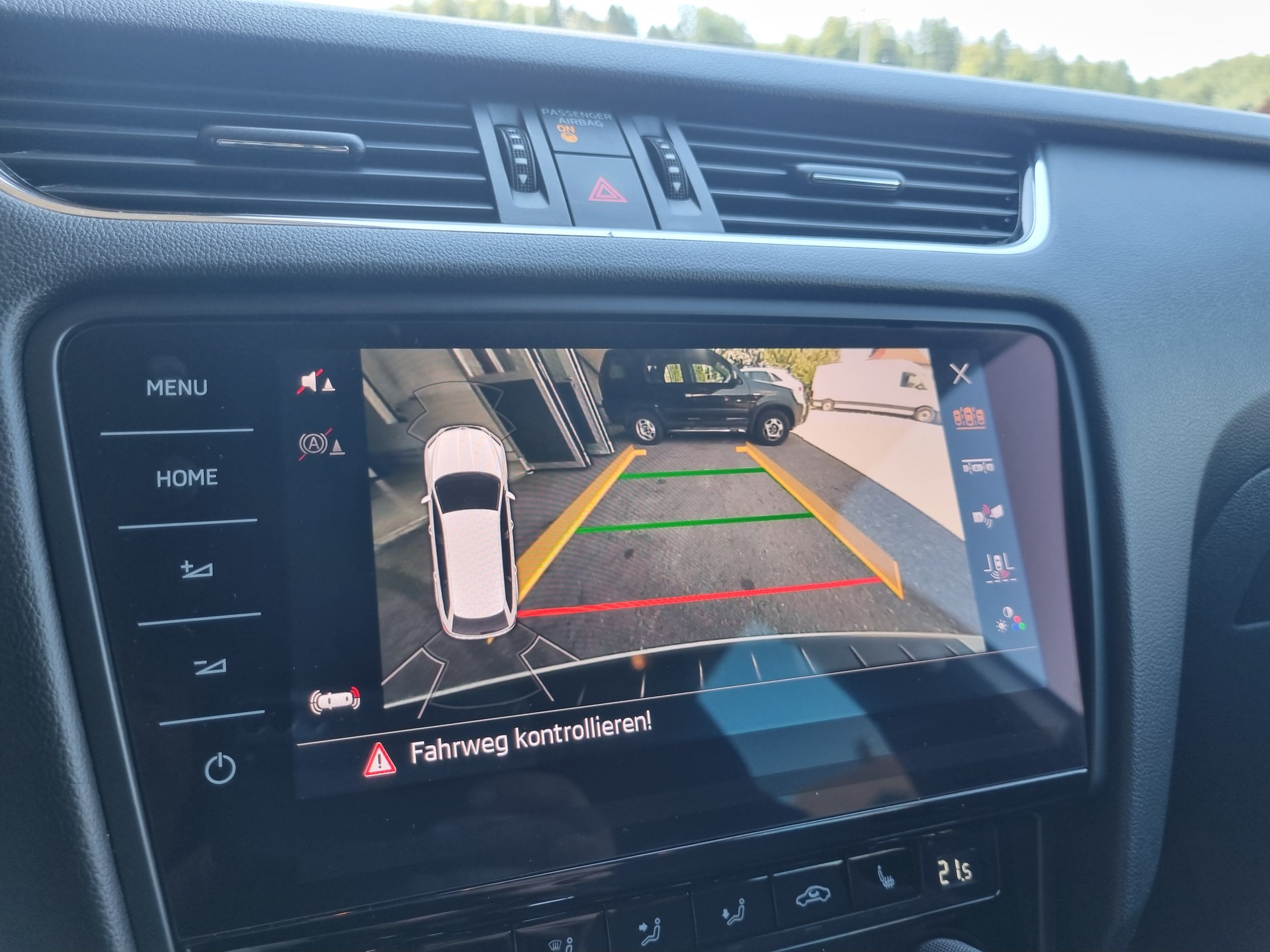 SKODA Octavia Combi 2.0 TSI RS DSG-image-12