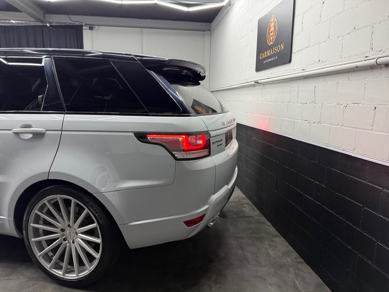LAND ROVER Range Rover Sport 3.0 SDV6 SE Automatic-showroom-element-3