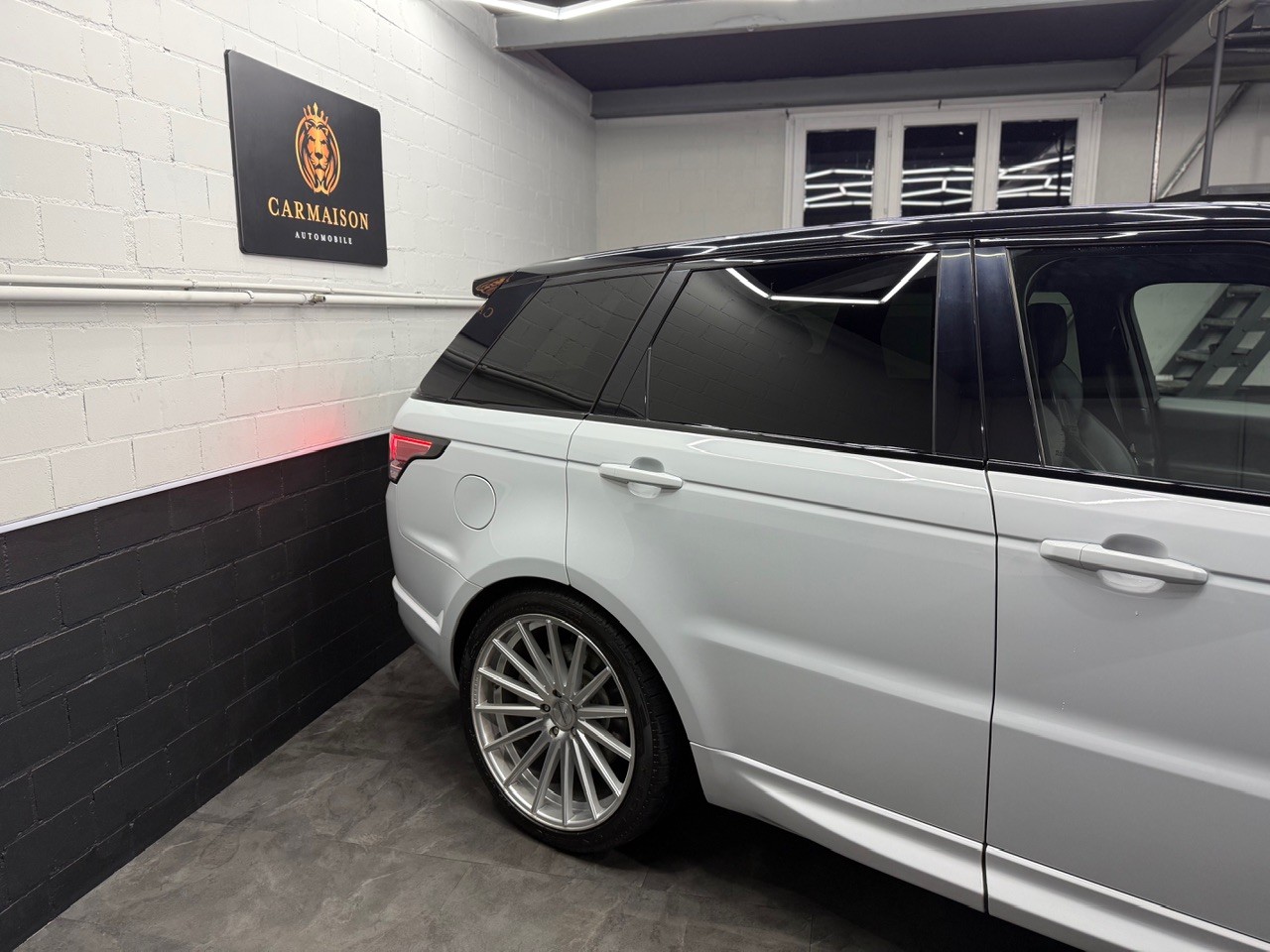 LAND ROVER Range Rover Sport 3.0 SDV6 SE Automatic-image-4