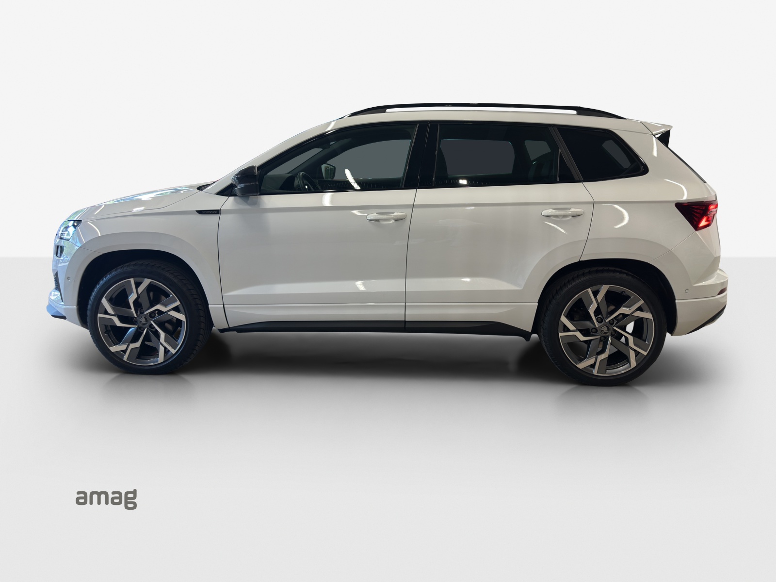 SKODA Karoq 2.0 TSI SportLine 4x4 DSG-image-1