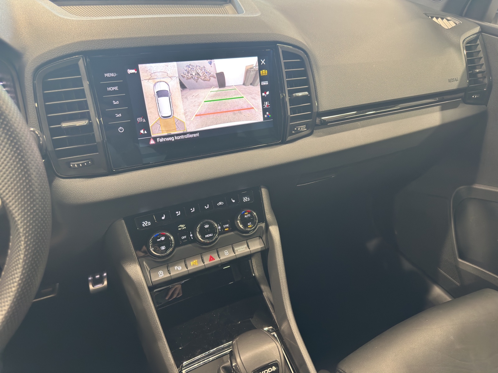SKODA Karoq 2.0 TSI SportLine 4x4 DSG-image-10