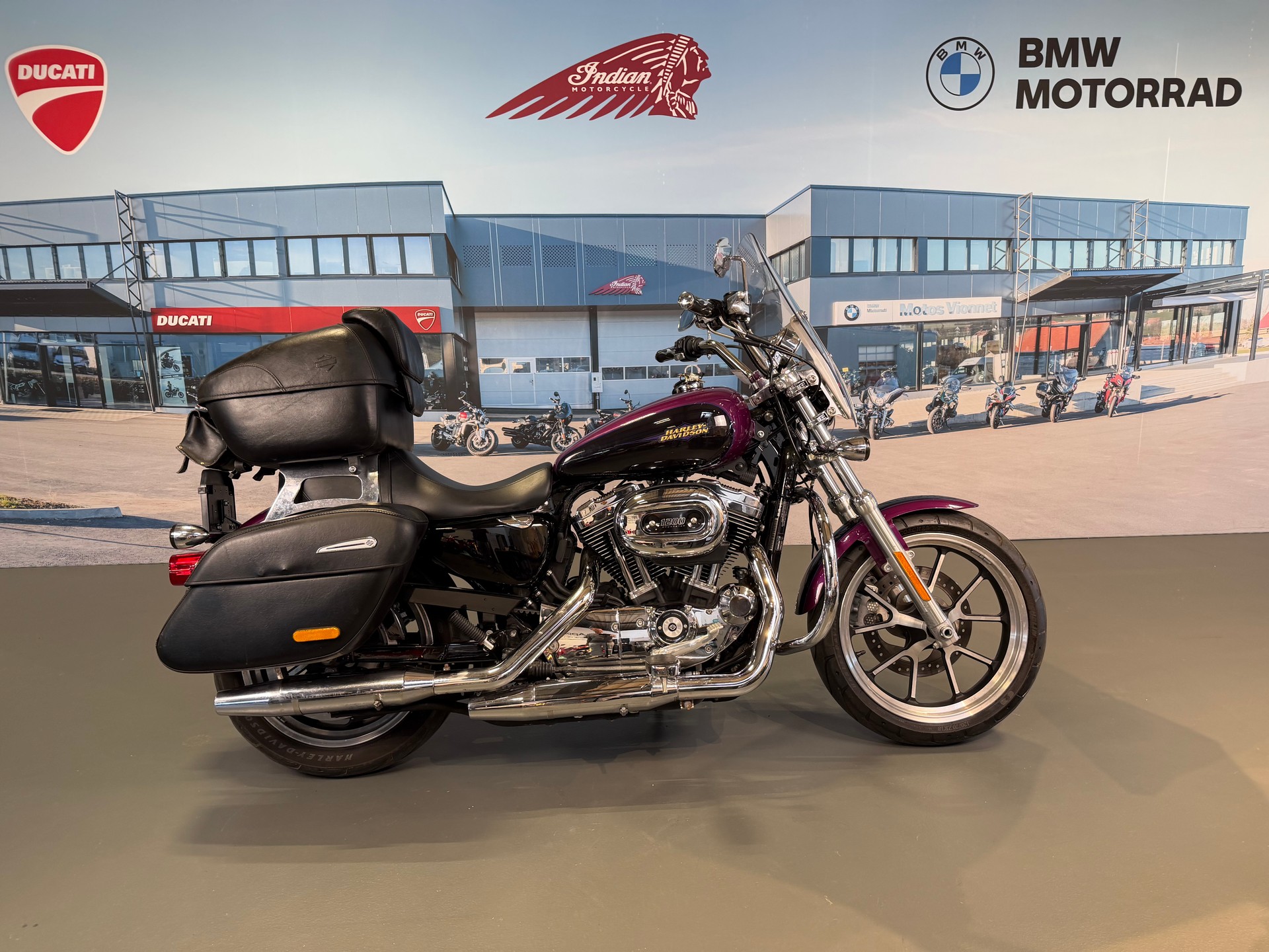 HARLEY-DAVIDSON XL 1200 T Super Low ABS-image-6
