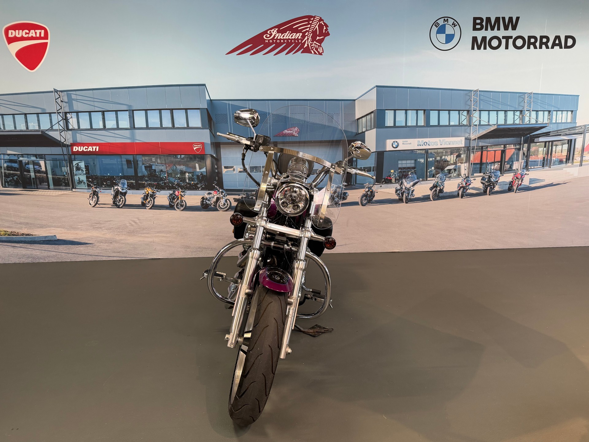 HARLEY-DAVIDSON XL 1200 T Super Low ABS-showroom-element-2