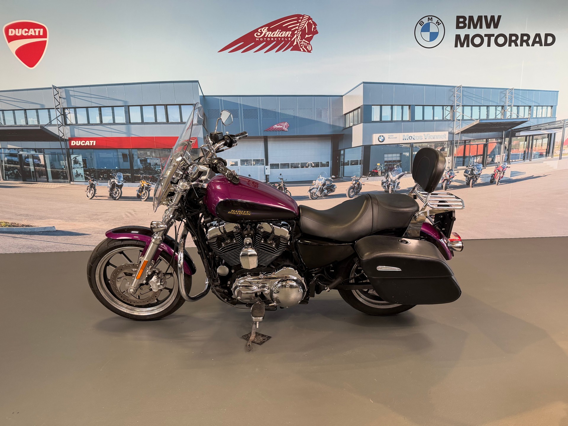 HARLEY-DAVIDSON XL 1200 T Super Low ABS-image-4