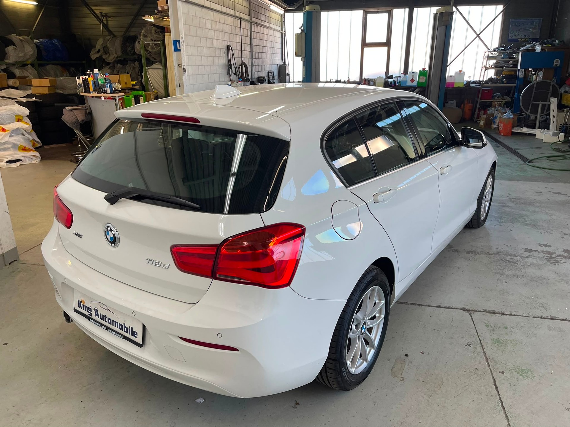 BMW 118d xDrive | CH-Auto | MFK 02.2025 | 6-Gang Getriebe | Ab Service-image-6