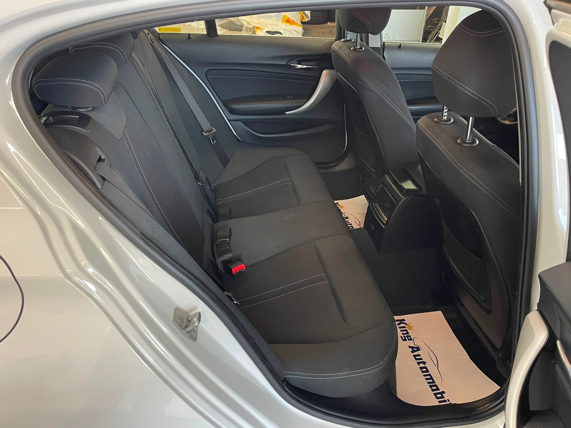 BMW 118d xDrive | CH-Auto | MFK 02.2025 | 6-Gang Getriebe | Ab Service-image-9