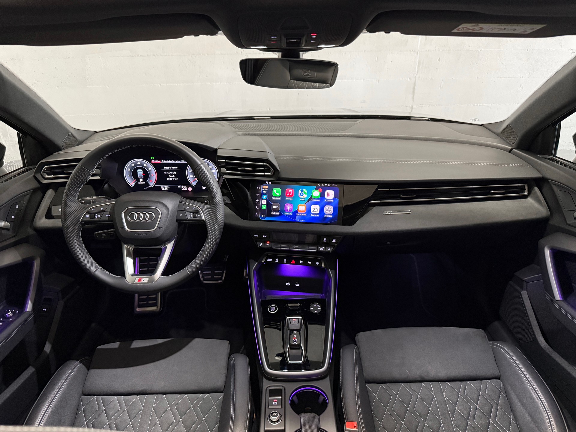 AUDI A3 Sportback 35 TFSI S line S-tronic *Full options* *Garantie Audi 09/2029* *Services gratuits*-image-9