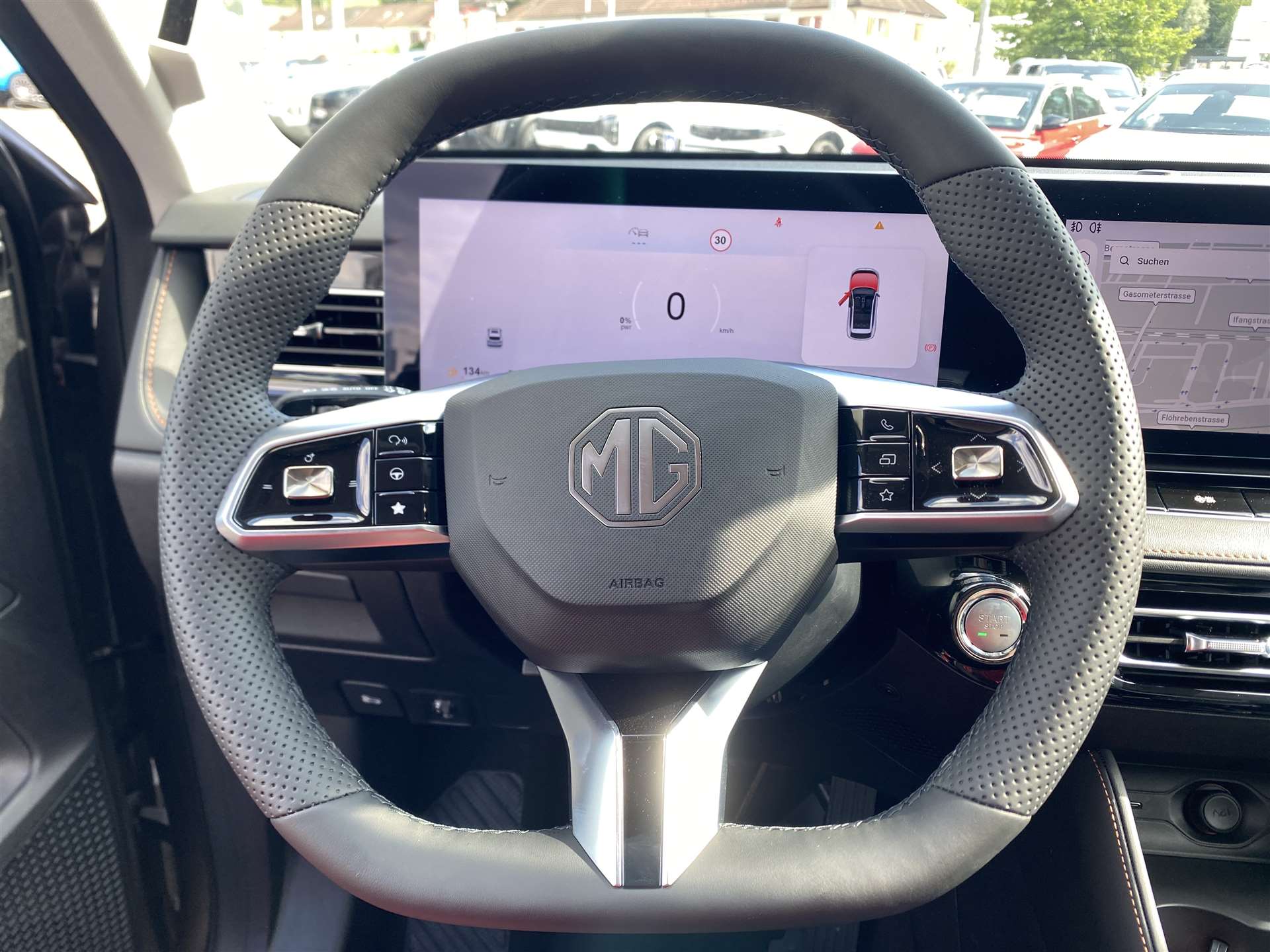 MG HS 1.5 T Hybrid+ Luxury 224PS Automat-image-9