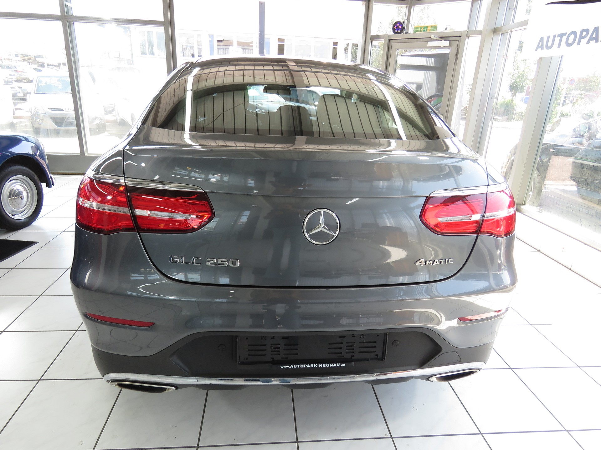 MERCEDES-BENZ GLC Coupé 250 AMG Line 4-Matic 9G-Tronic (Automat, AHK 2.4 t)-image-4