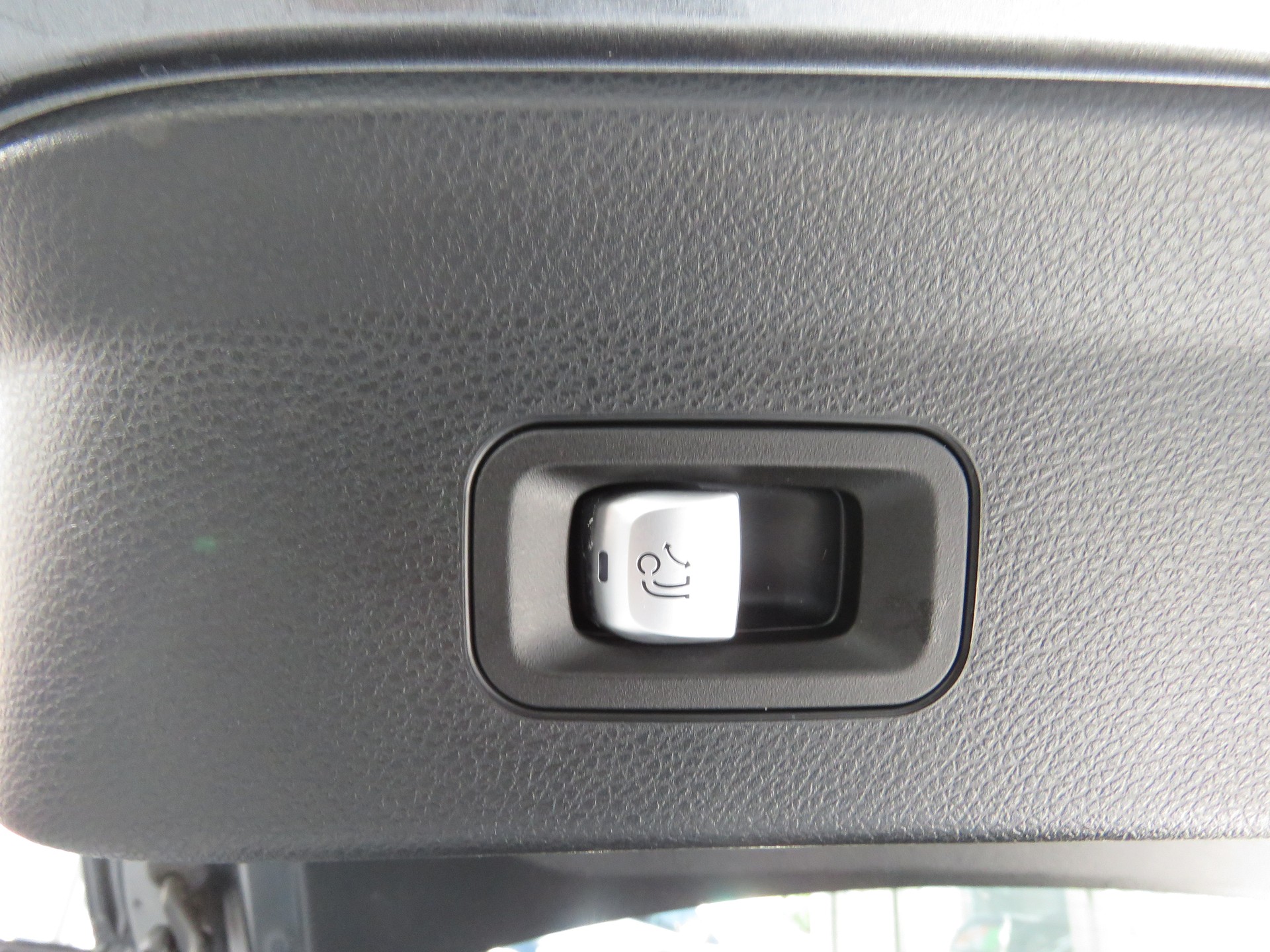 MERCEDES-BENZ GLC Coupé 250 AMG Line 4-Matic 9G-Tronic (Automat, AHK 2.4 t)-image-9