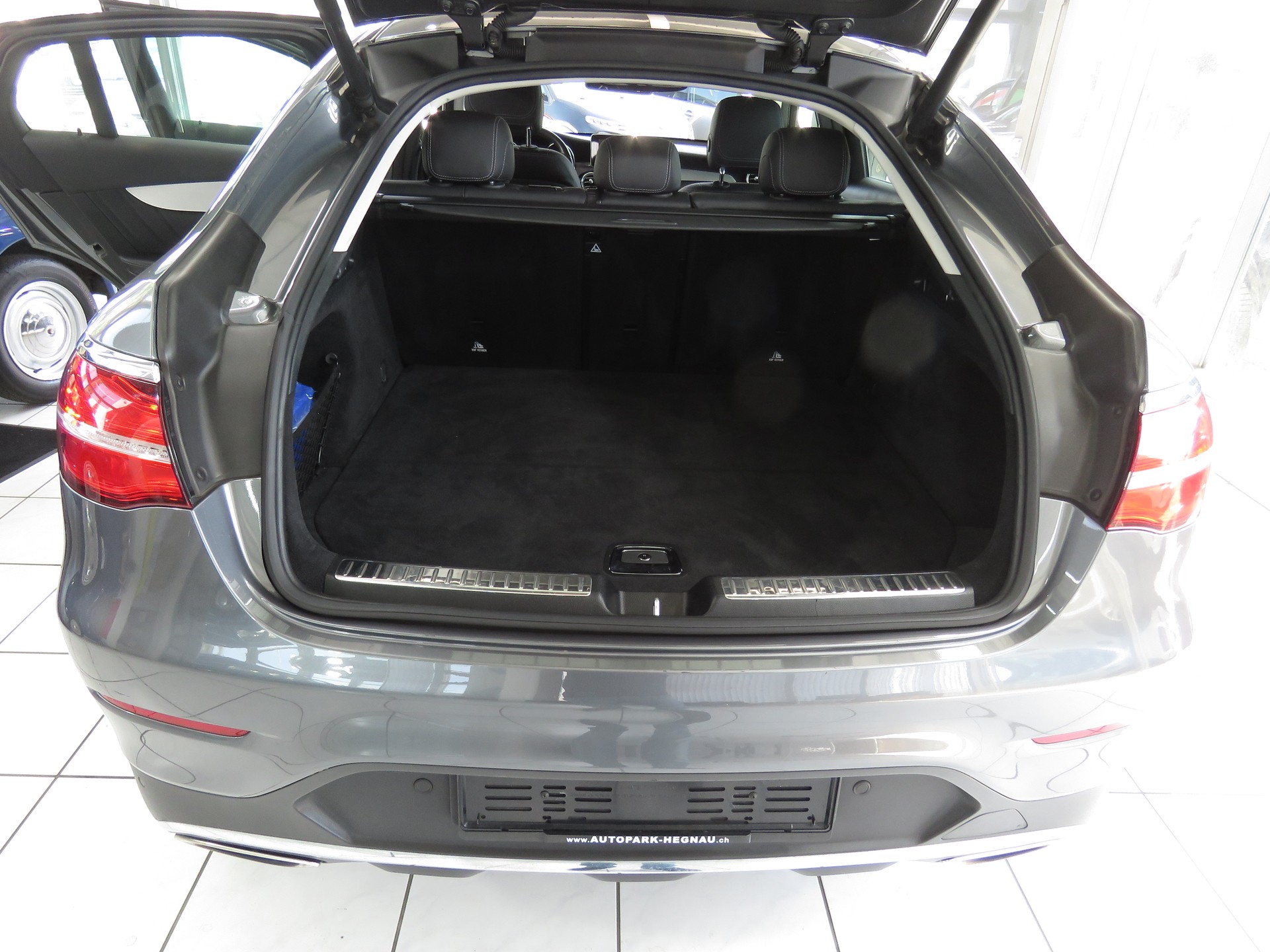 MERCEDES-BENZ GLC Coupé 250 AMG Line 4-Matic 9G-Tronic (Automat, AHK 2.4 t)-image-8