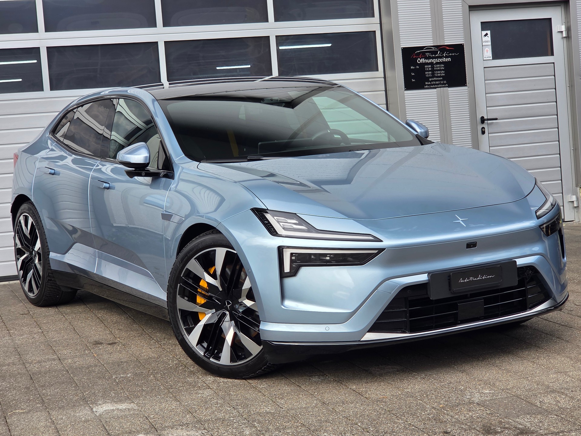 POLESTAR Polestar 4 Long Range Dual 100kWh ** GRATIS SERIVCE 5 JAHRE -PILOT PAKET -PAKET PLUS -PANORMA -GARANTIE BIS 03.2033 **-showroom-element-1