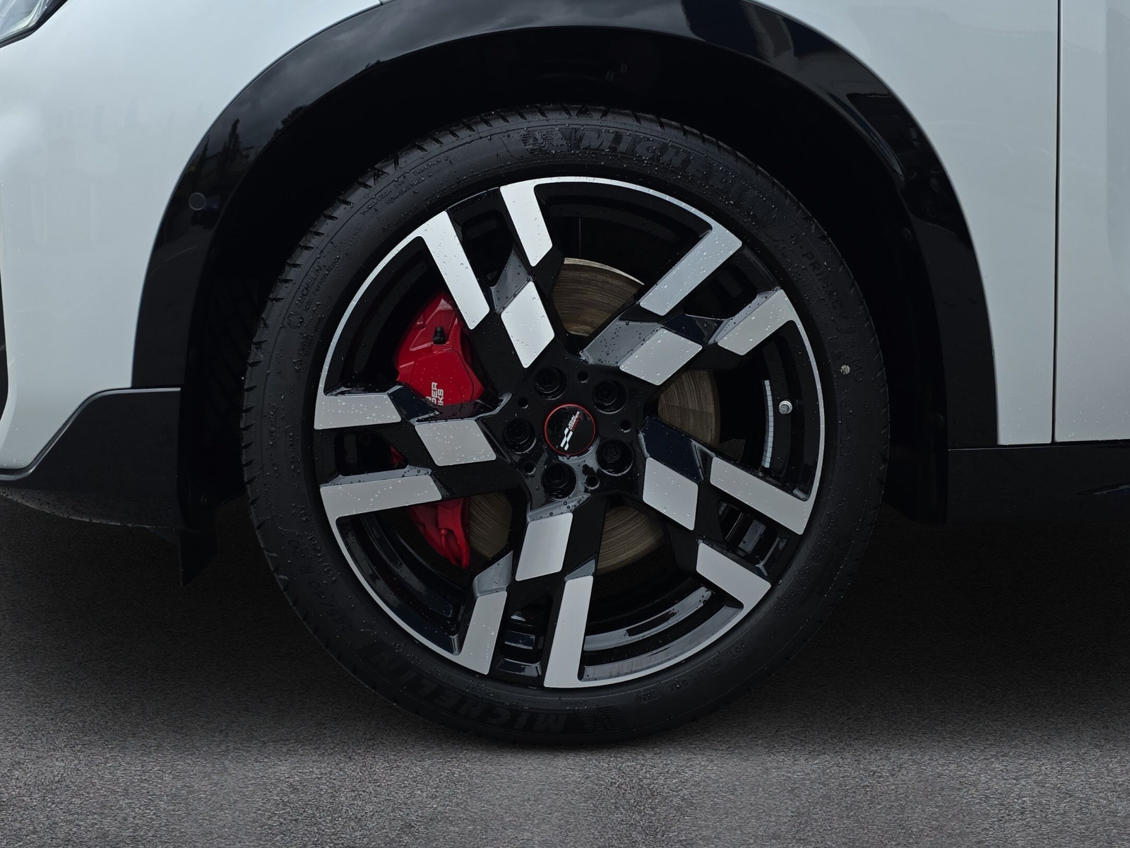 MINI Countryman John Cooper Works ALL4 U25 2.0i (CH)-image-9