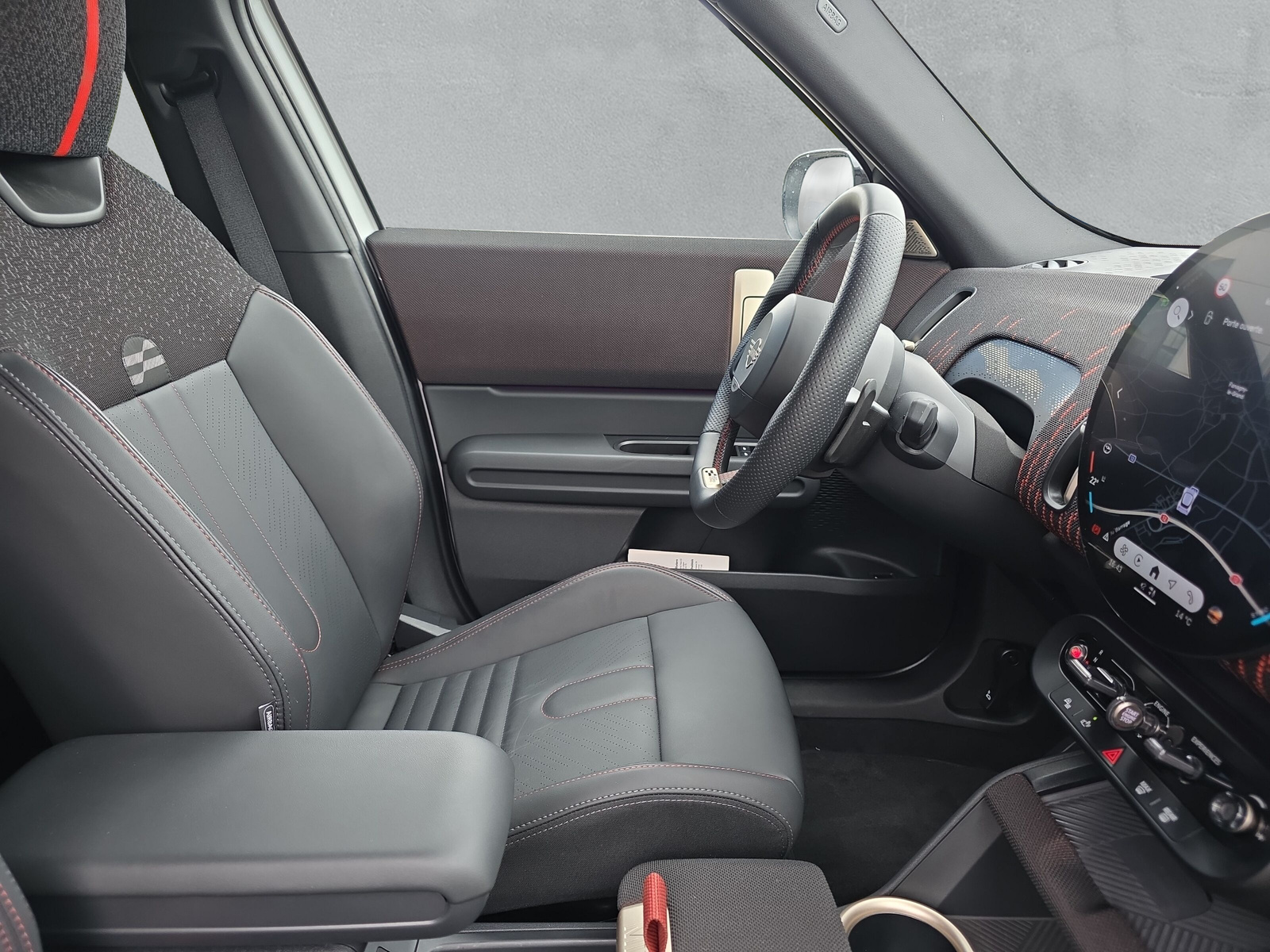 MINI Countryman John Cooper Works ALL4 U25 2.0i (CH)-image-13