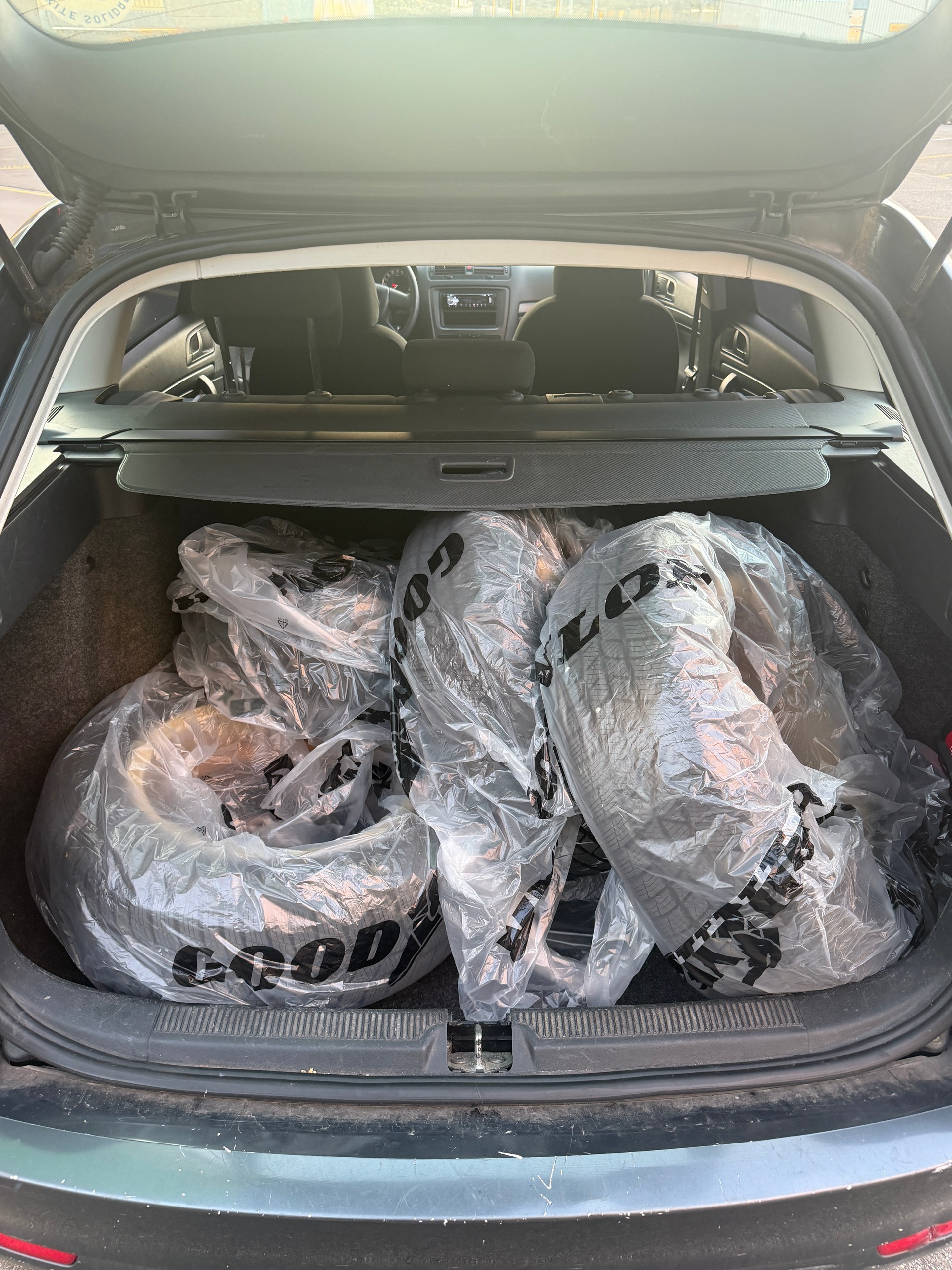 SKODA Octavia Combi 2.0 TDI Family-image-15