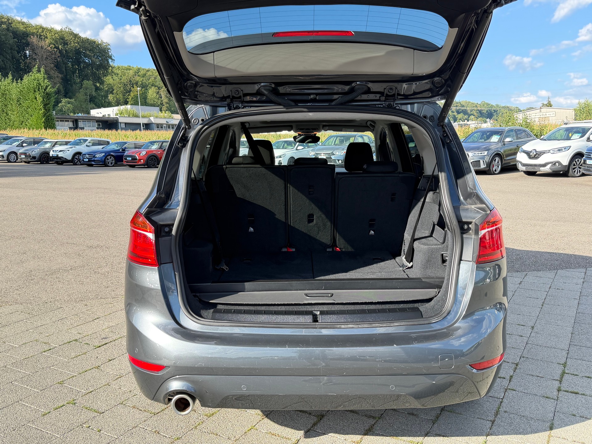 BMW 218i Gran Tourer DKG-image-5