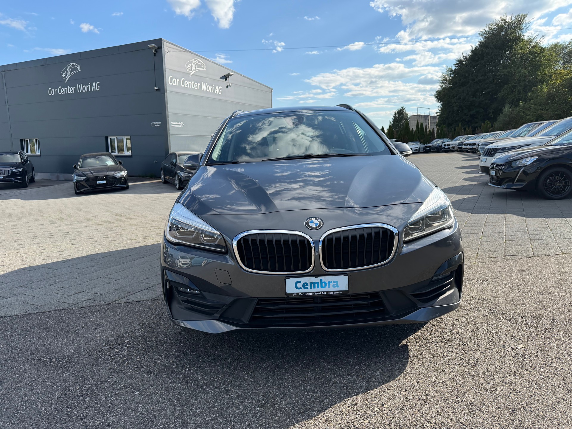 BMW 218i Gran Tourer DKG-image-9