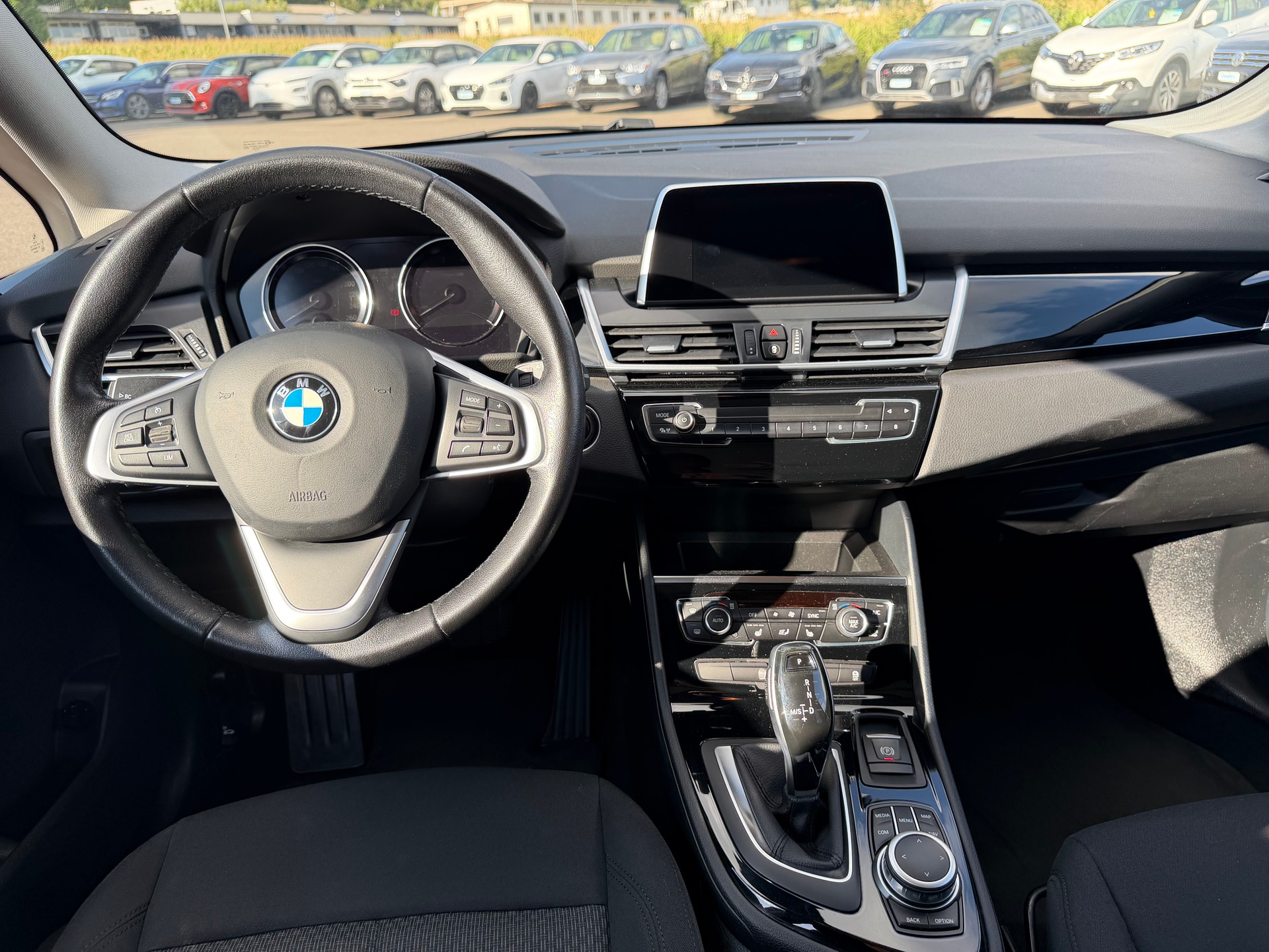 BMW 218i Gran Tourer DKG-image-14