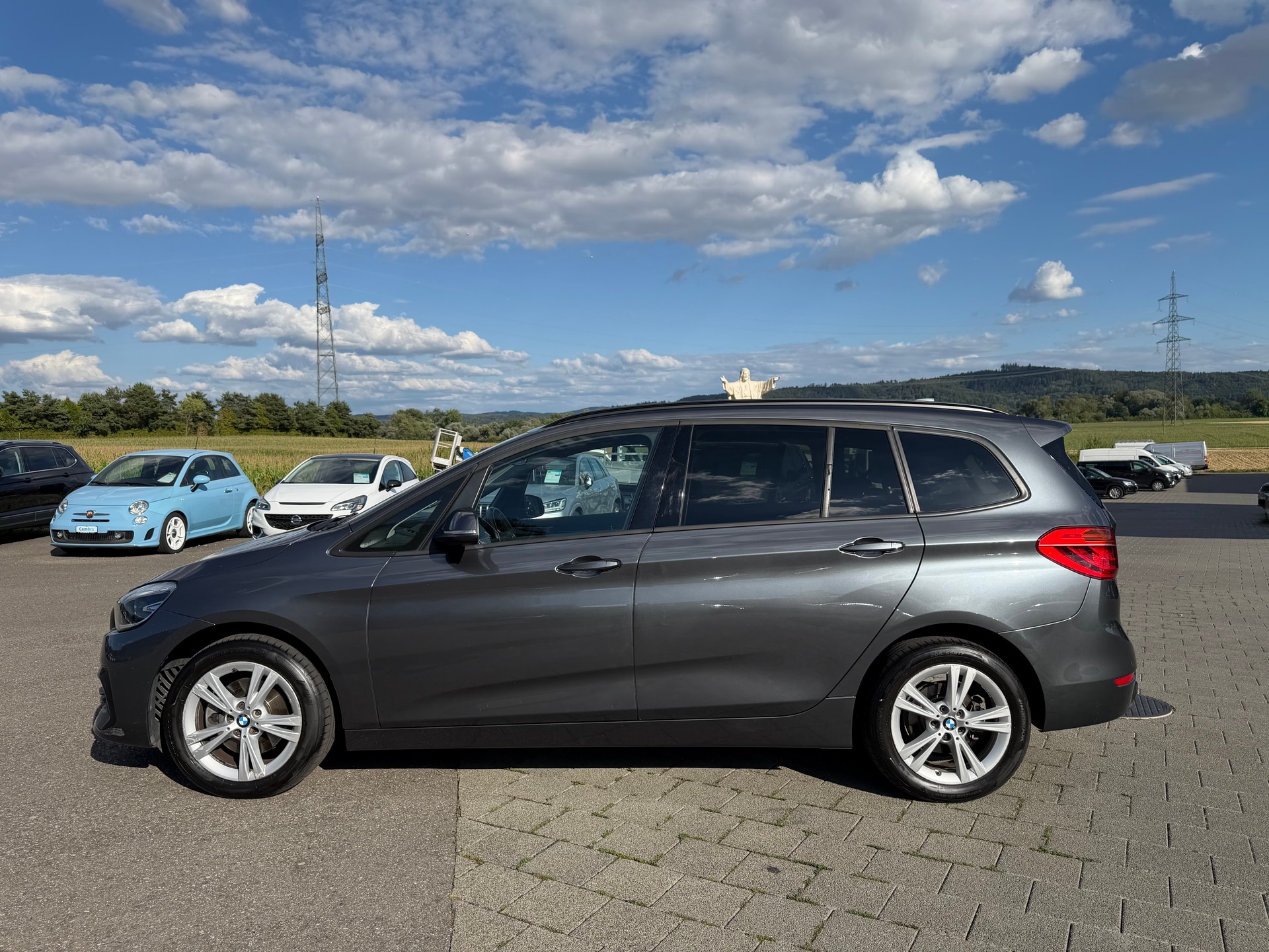 BMW 218i Gran Tourer DKG-image-1