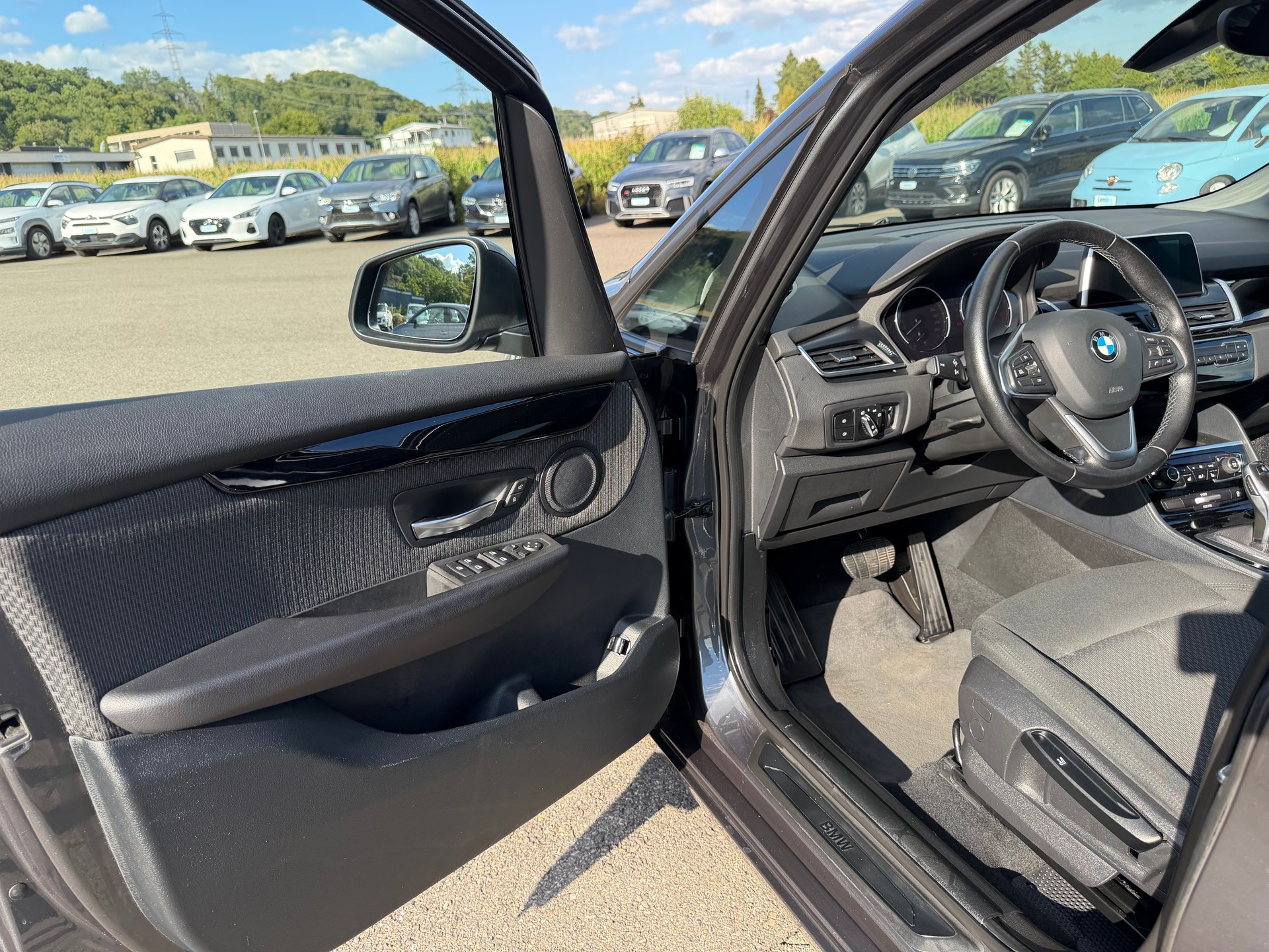 BMW 218i Gran Tourer DKG-image-10