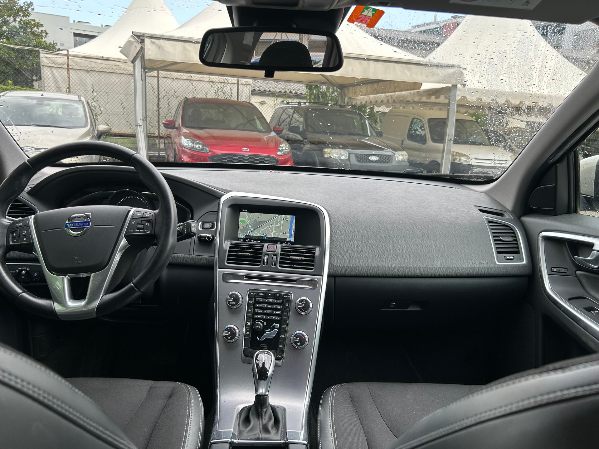 VOLVO XC60 D3 Momentum Geartronic-image-10