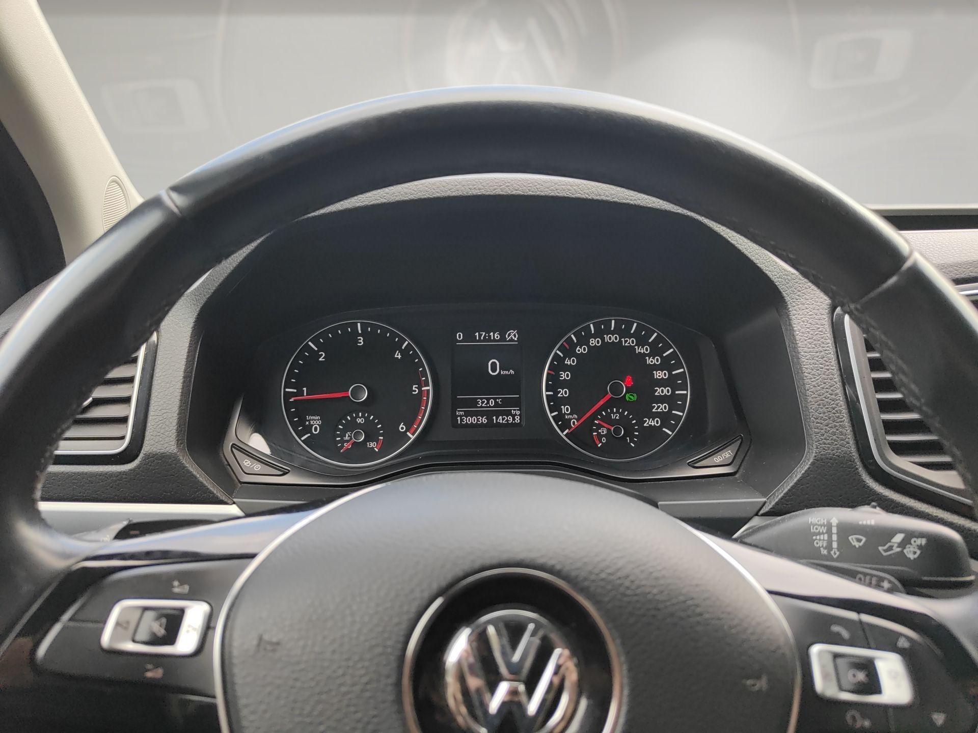 VW Amarok 3.0TDI Highline 4Motion Automatic-image-7