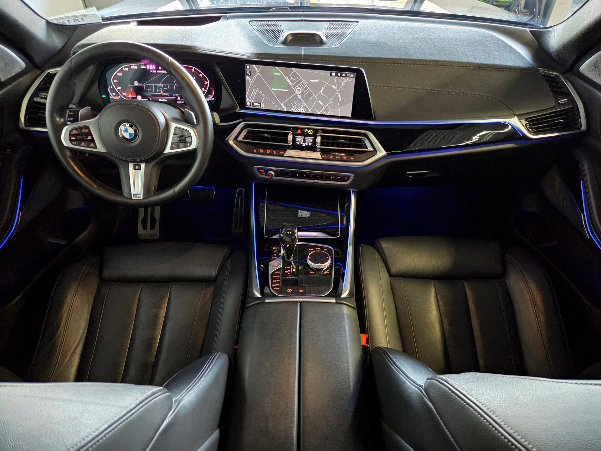 BMW X5 M50i xDrive-image-9