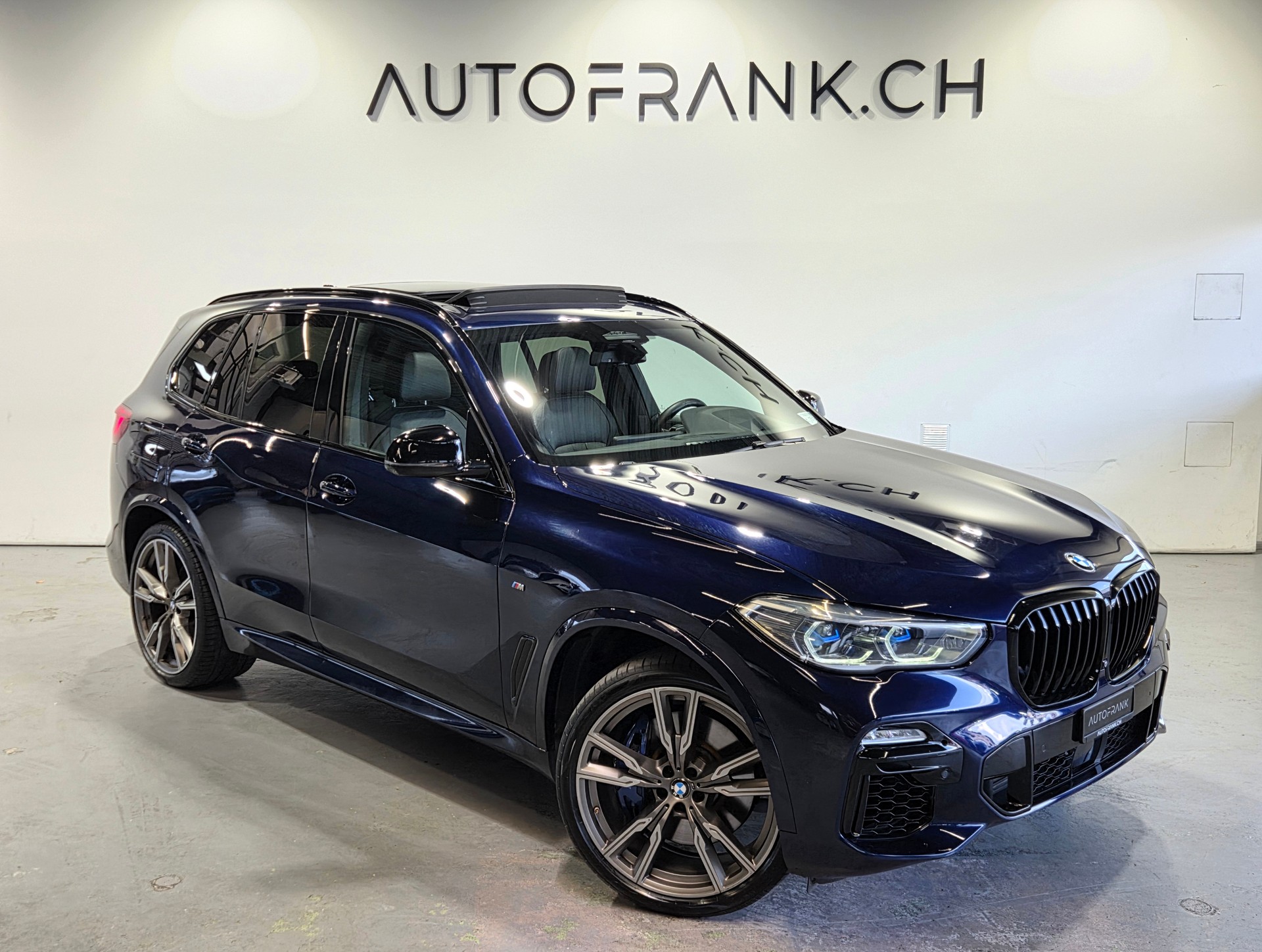 BMW X5 M50i xDrive-image-17