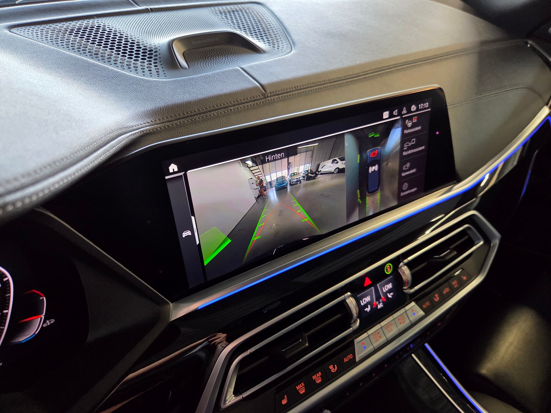 BMW X5 M50i xDrive-image-8