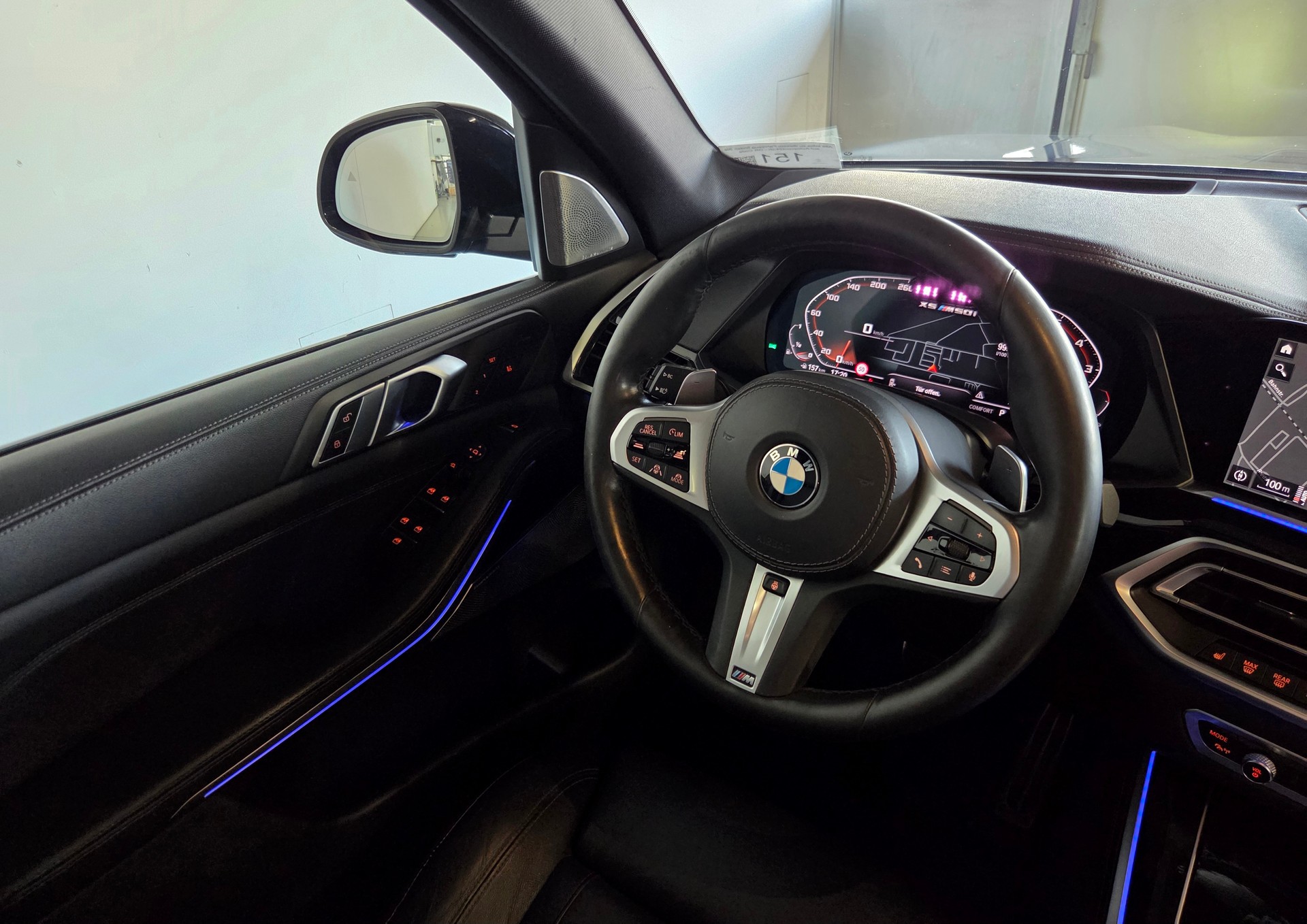 BMW X5 M50i xDrive-image-19