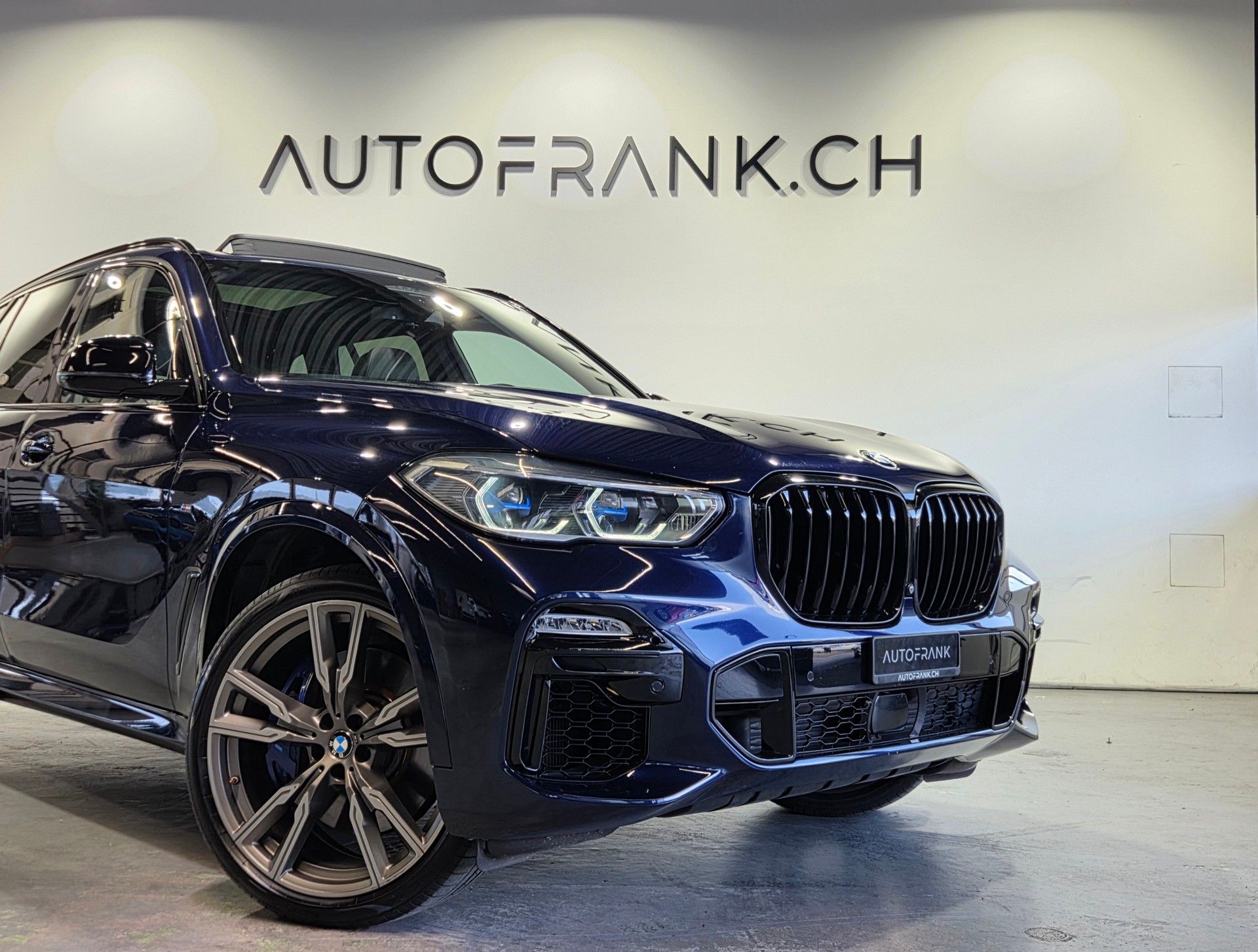 BMW X5 M50i xDrive-image-10