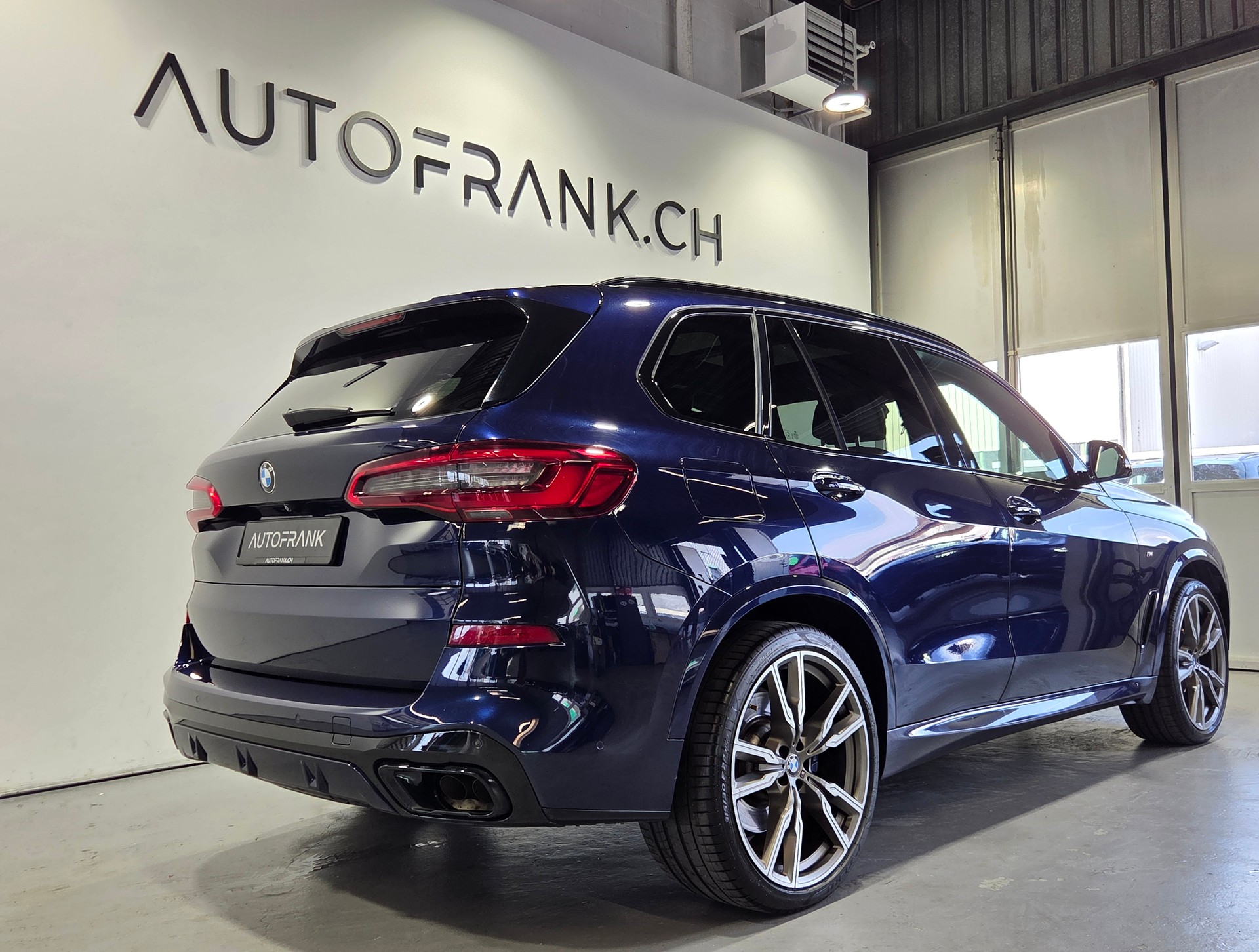 BMW X5 M50i xDrive-image-2