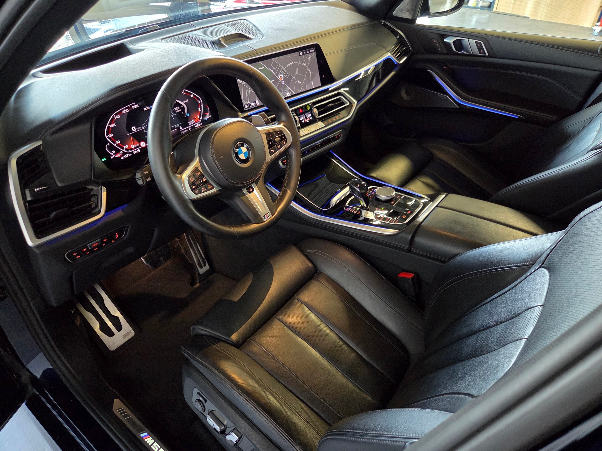 BMW X5 M50i xDrive-image-3