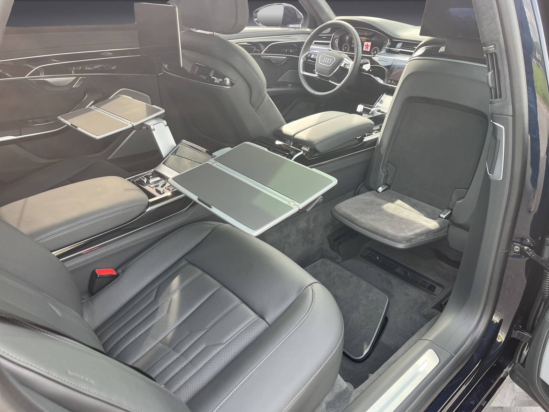 AUDI A8 60 L TFSI e quattro tiptronic*Vollausstattung, B&O Sound, Panodach, 4-Plätzer, (5-Jahre Garantie)-image-10