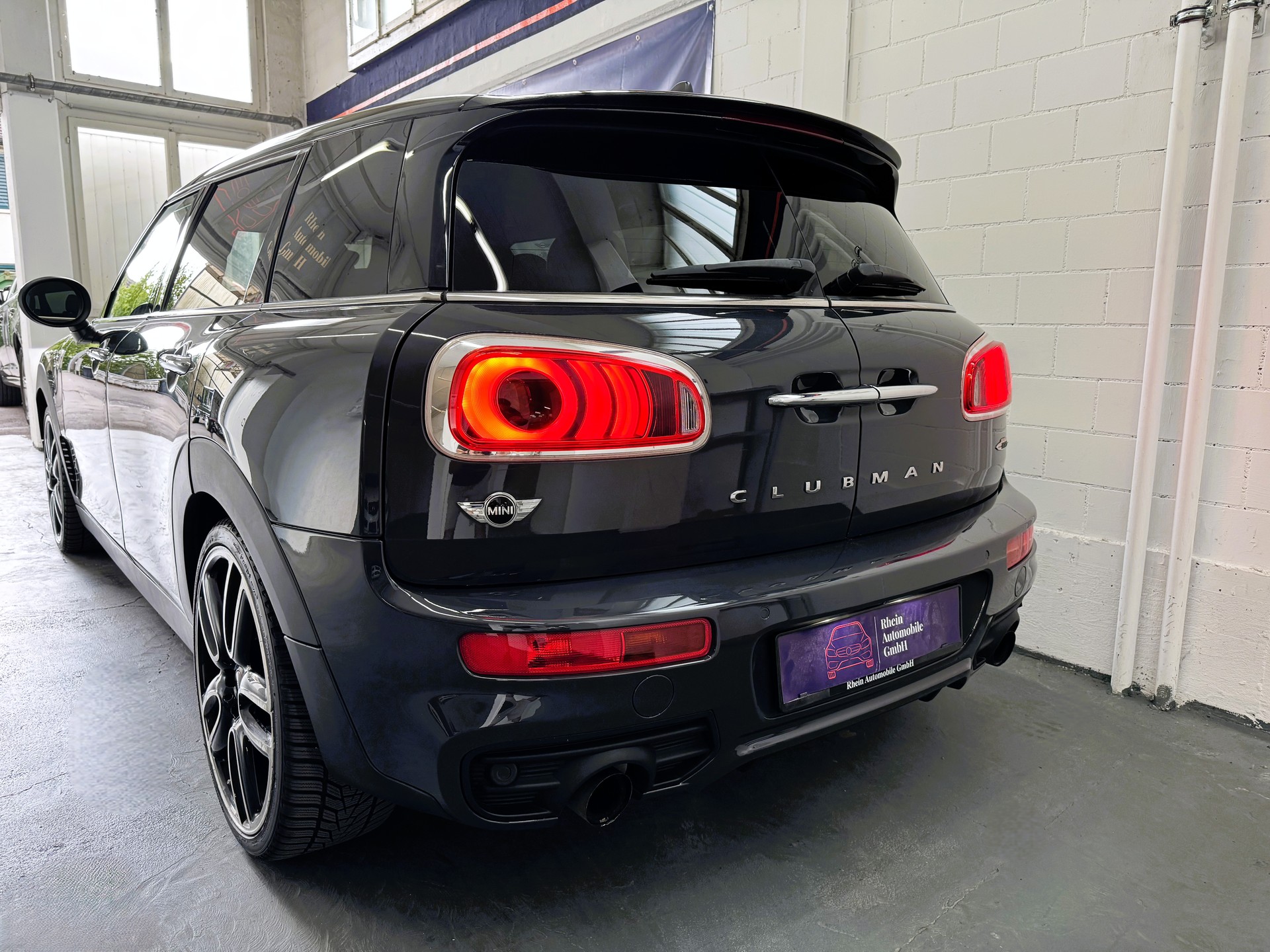 MINI Clubman Cooper John Cooper Works ALL4 Steptronic-image-3
